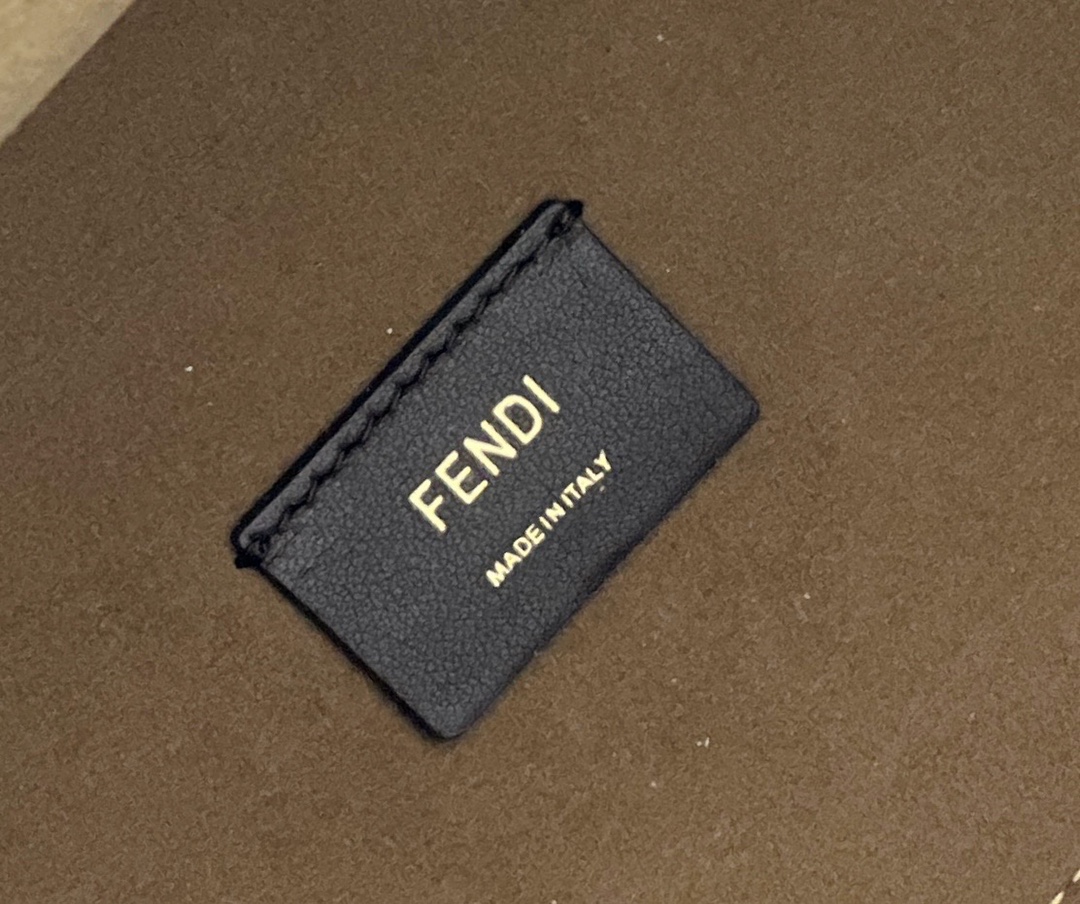 F**di shopping bag tote