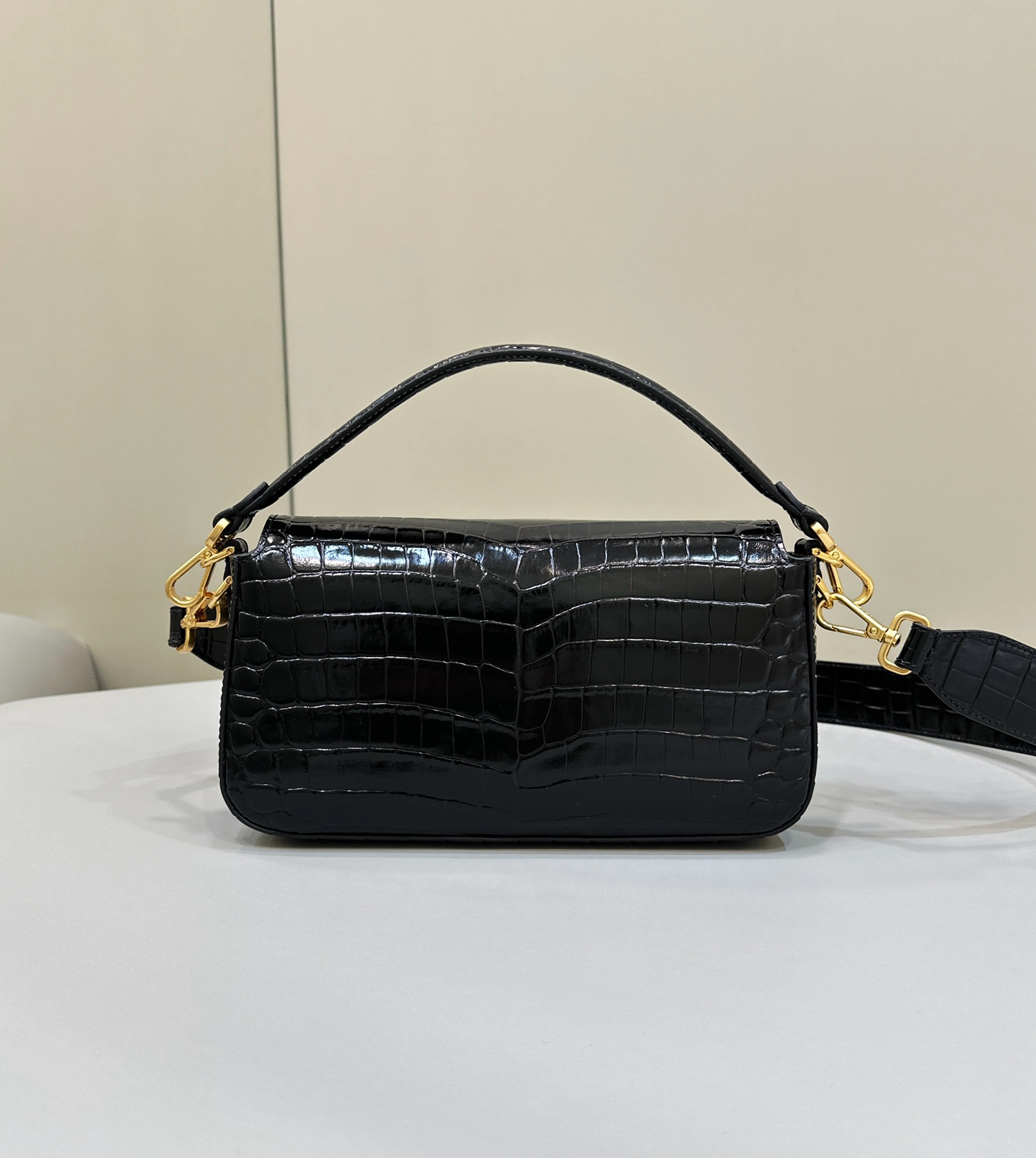 F**di baguette medium bag