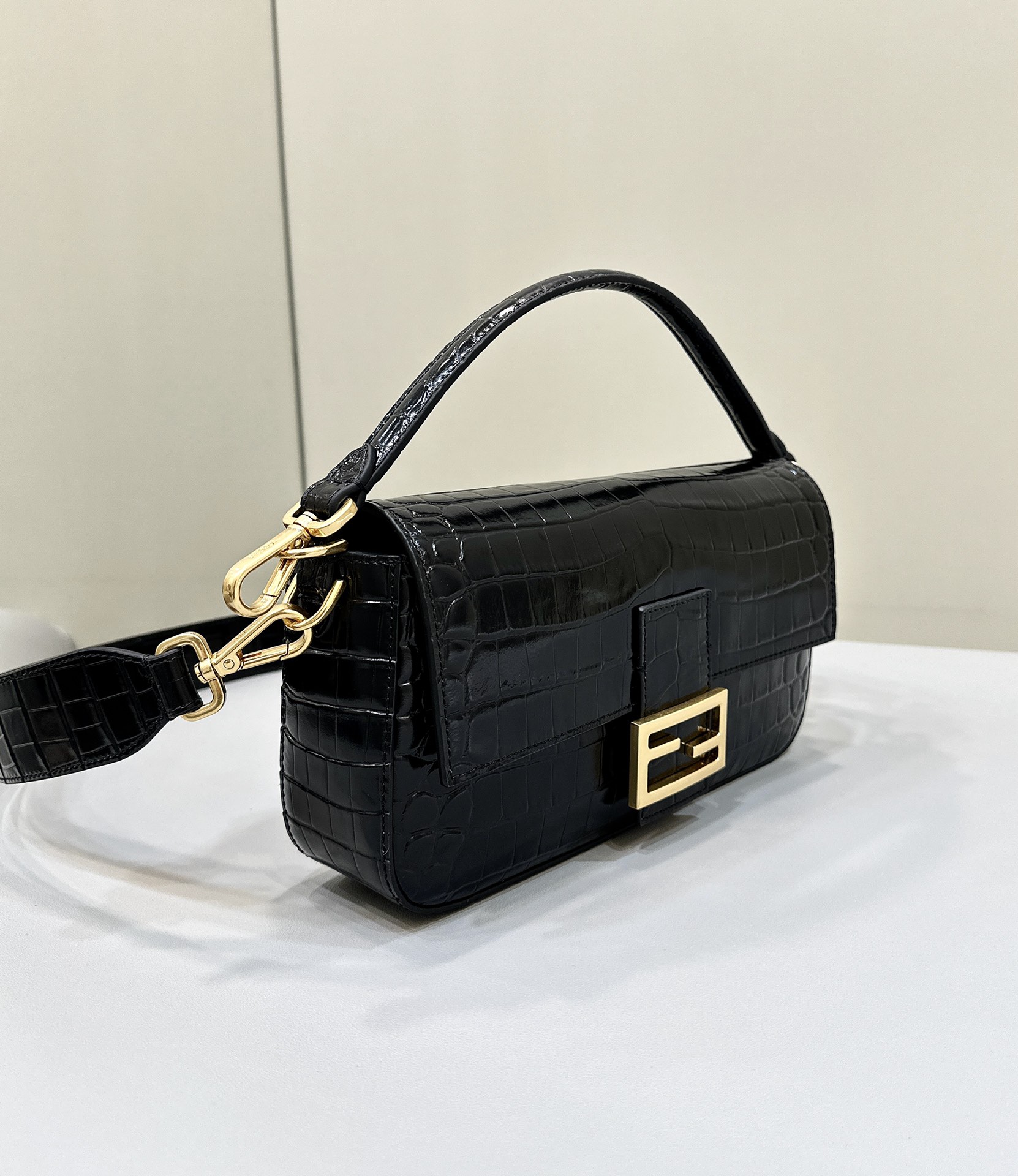 F**di baguette medium bag