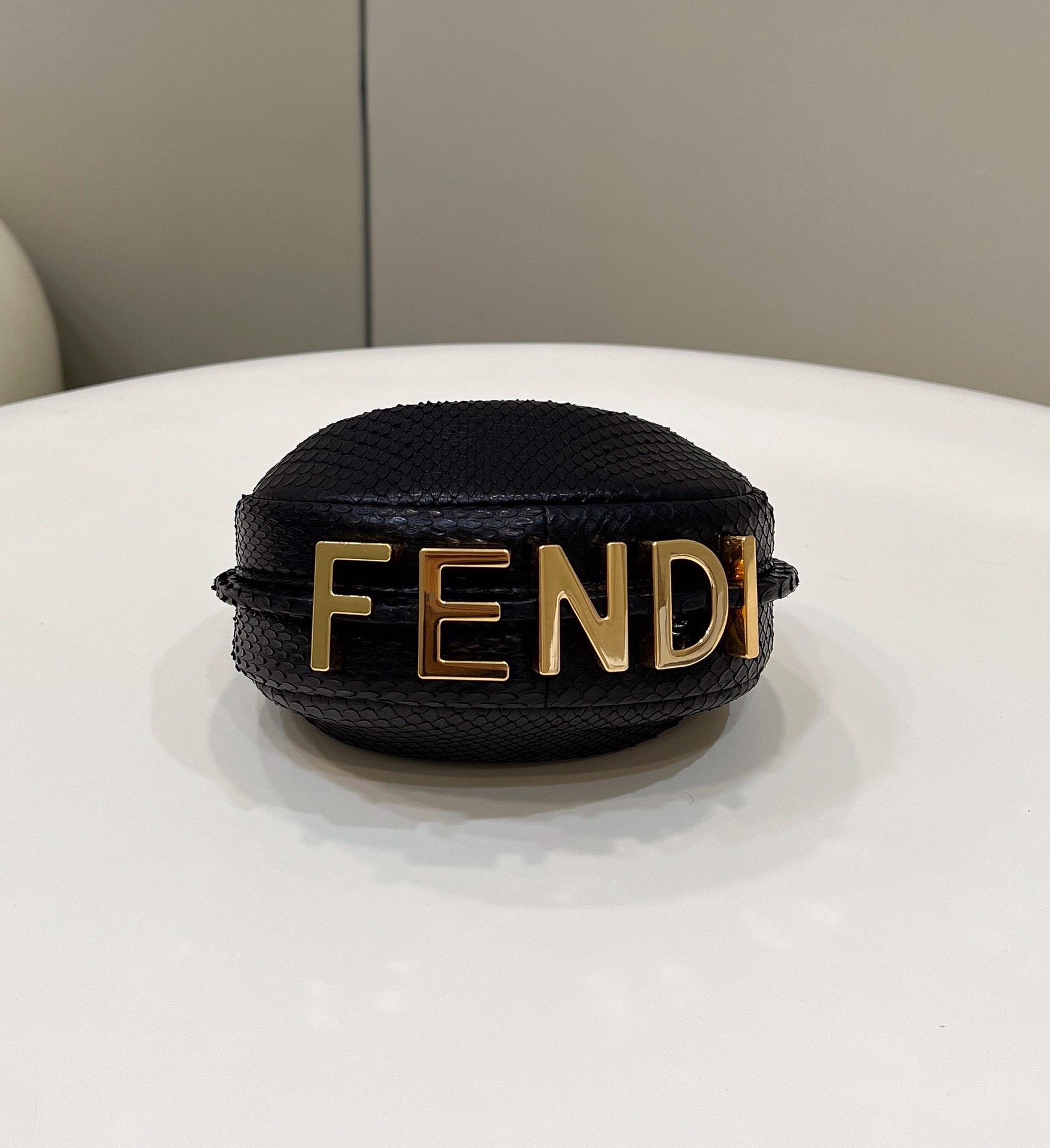 F**di F**digraphy