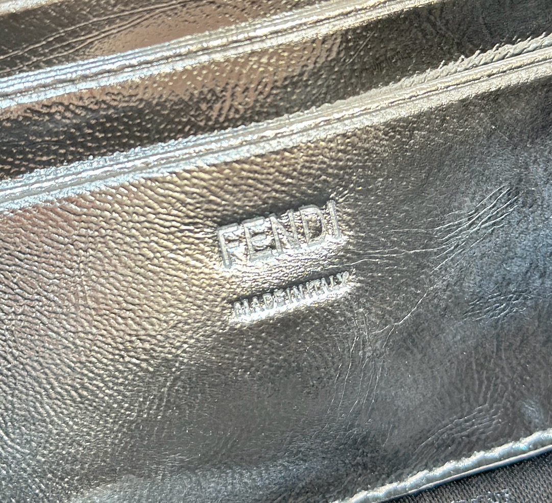F**di baguette mini