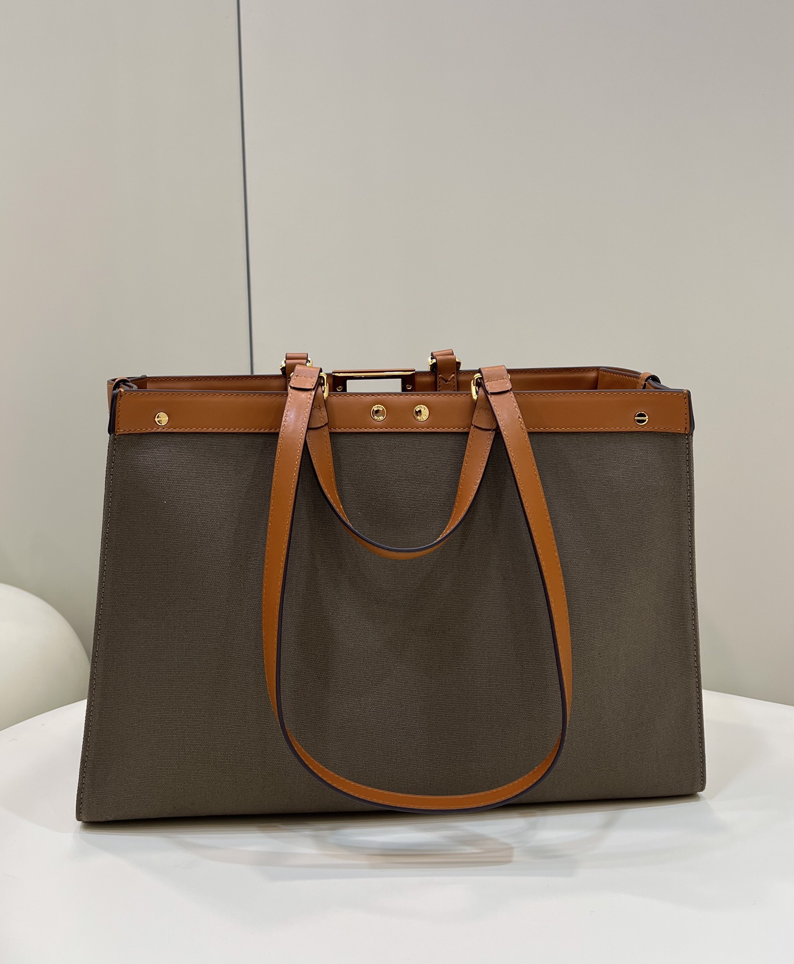 F**di peekaboo tote bag