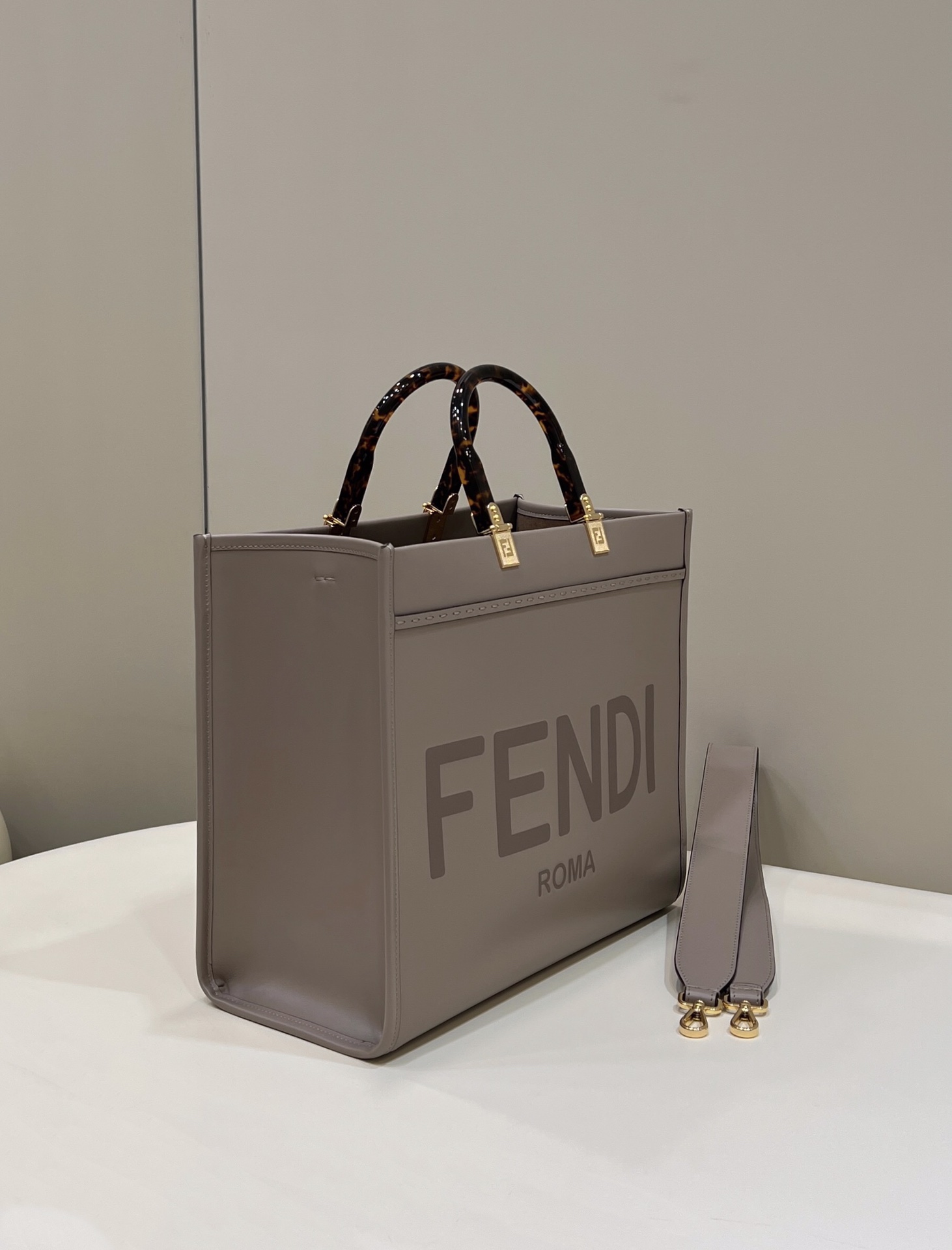 F**di sunshine tote