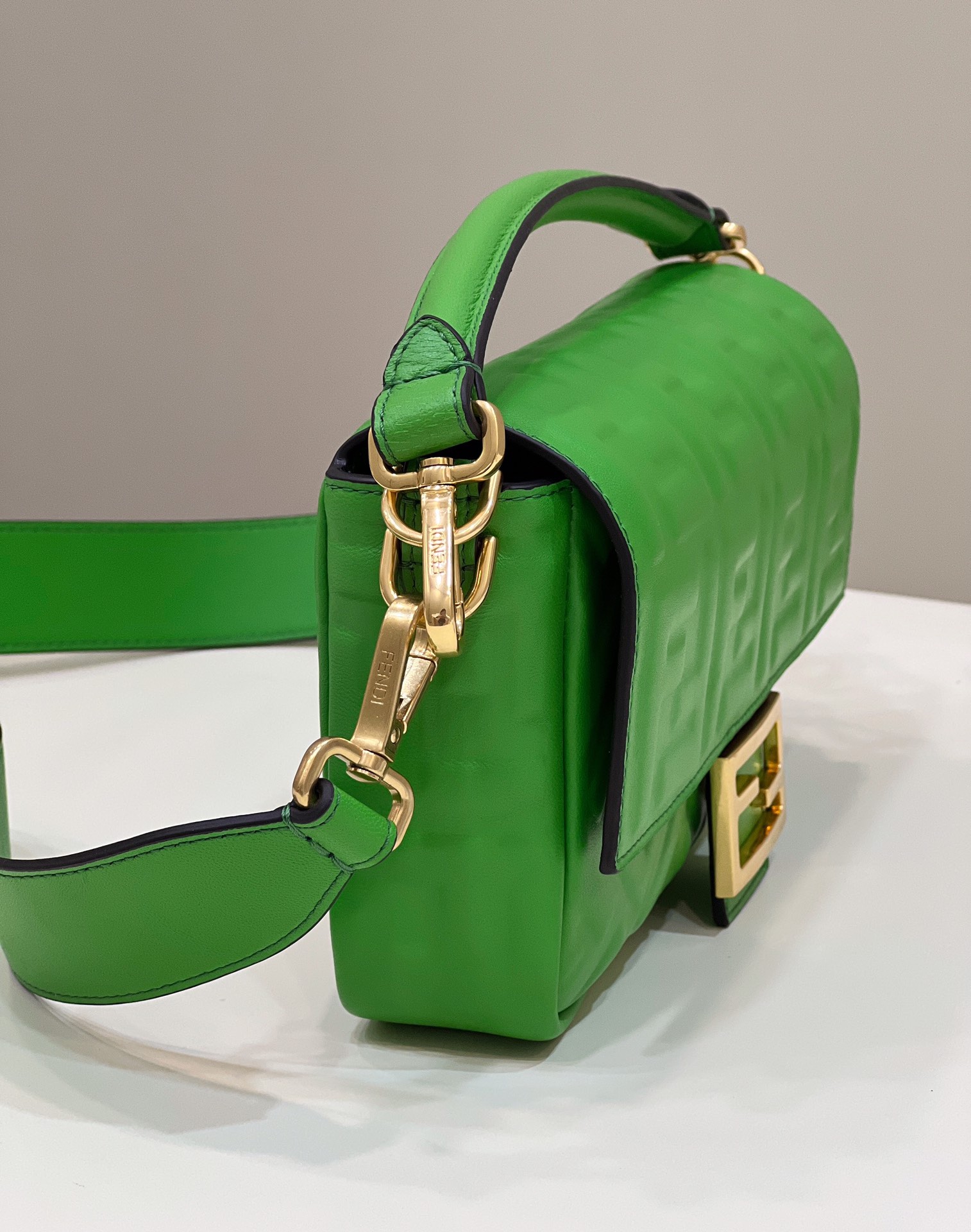 F**di baguette medium bag
