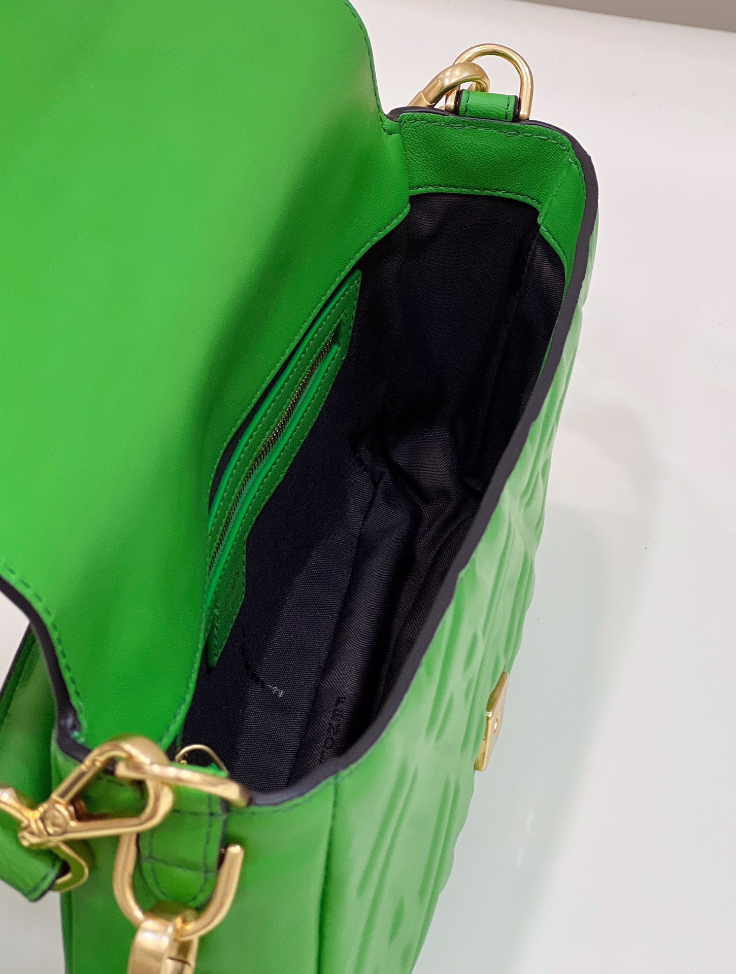 F**di baguette medium bag