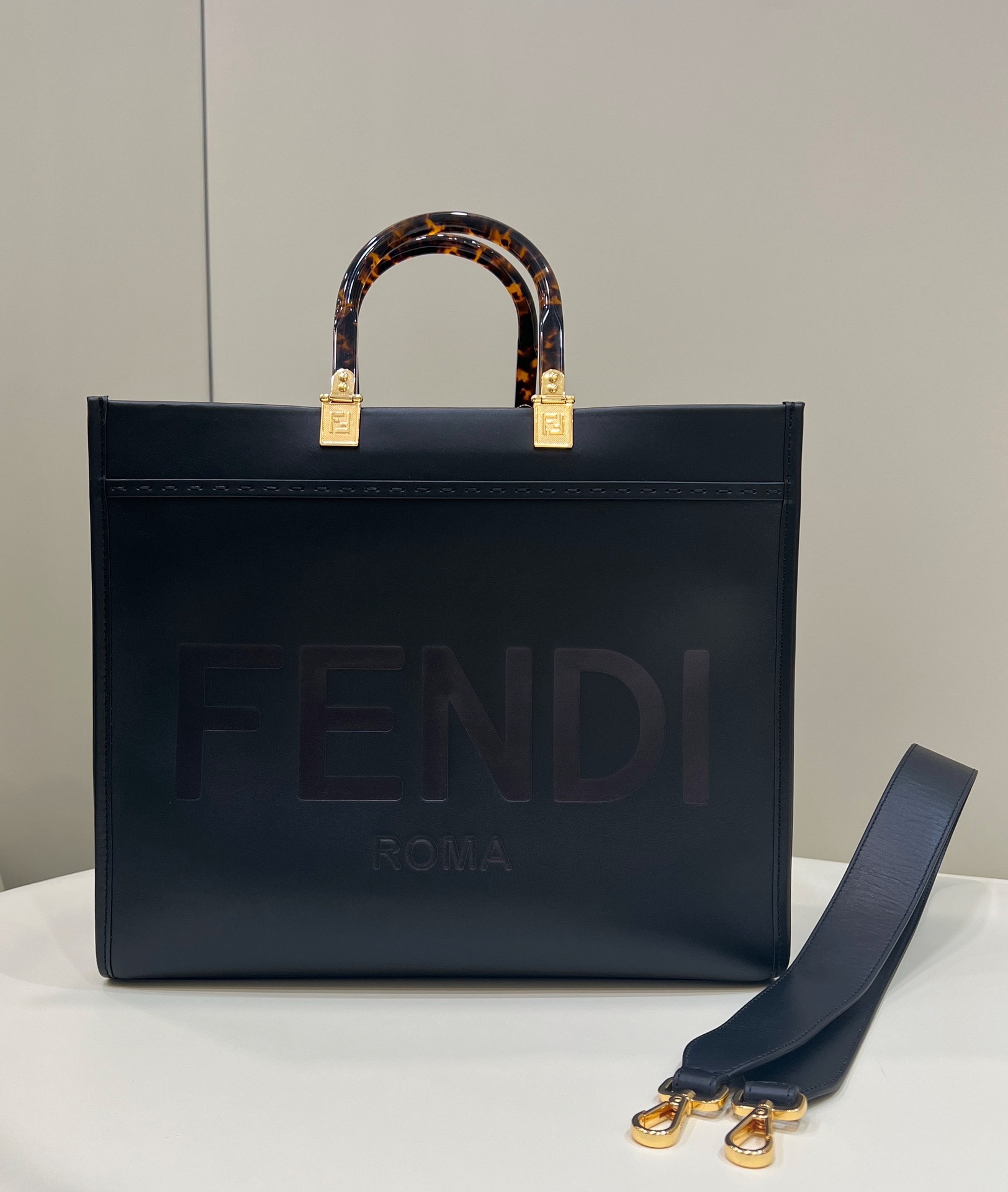 F**di sunshine tote