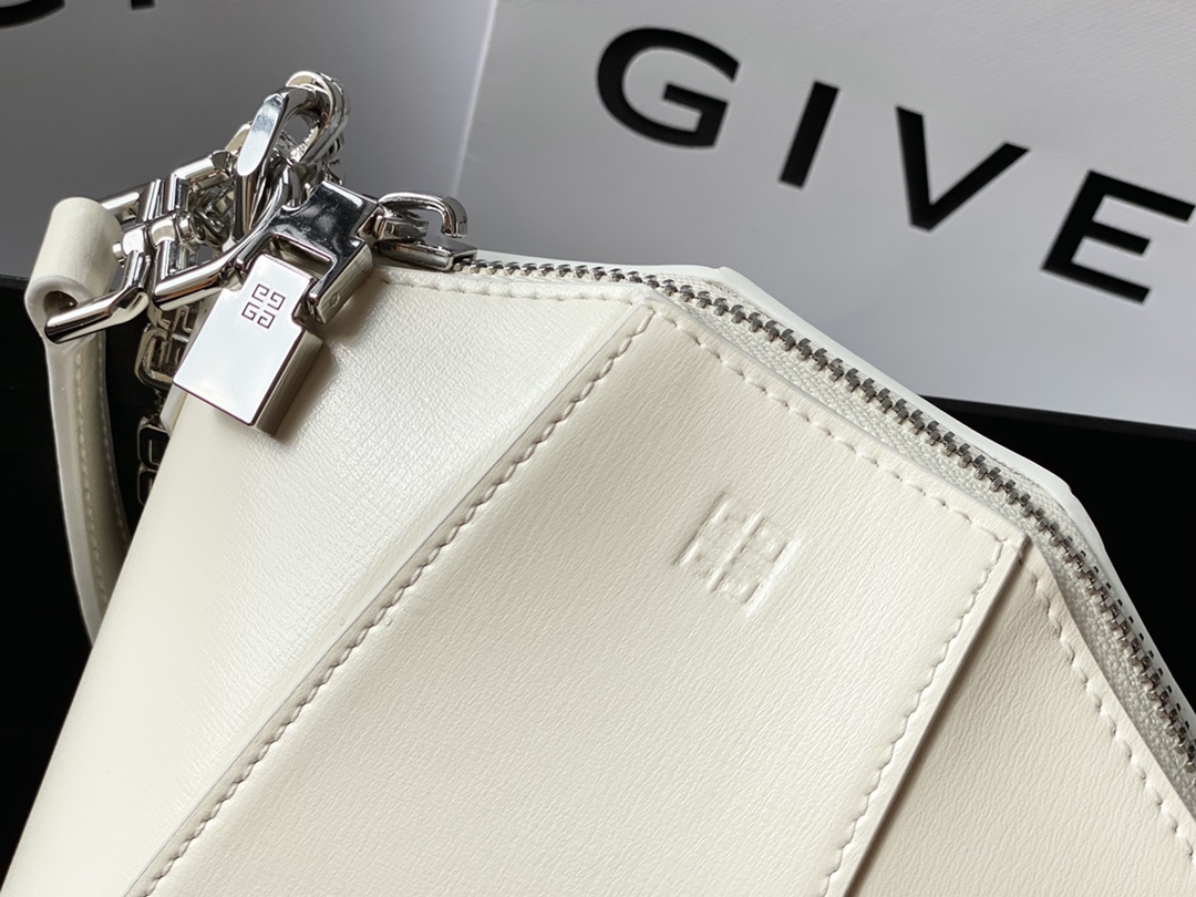 Givenchy Antigona Lock Bag