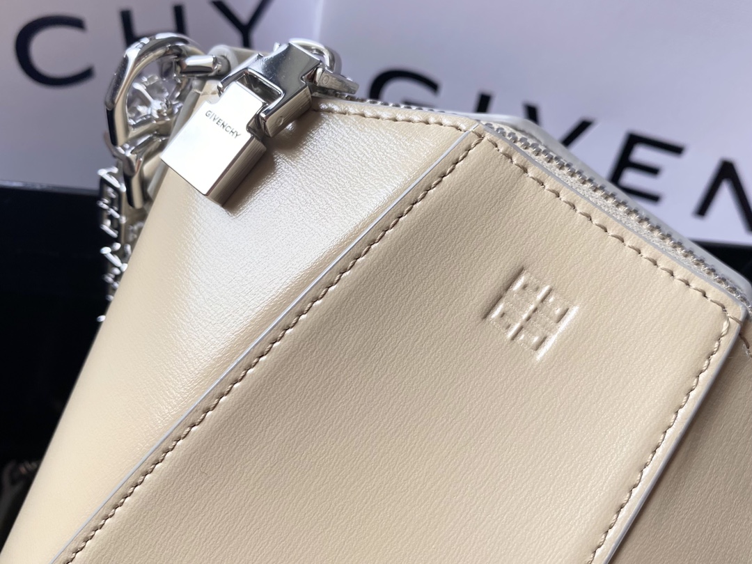 Givenchy Antigona Lock Bag