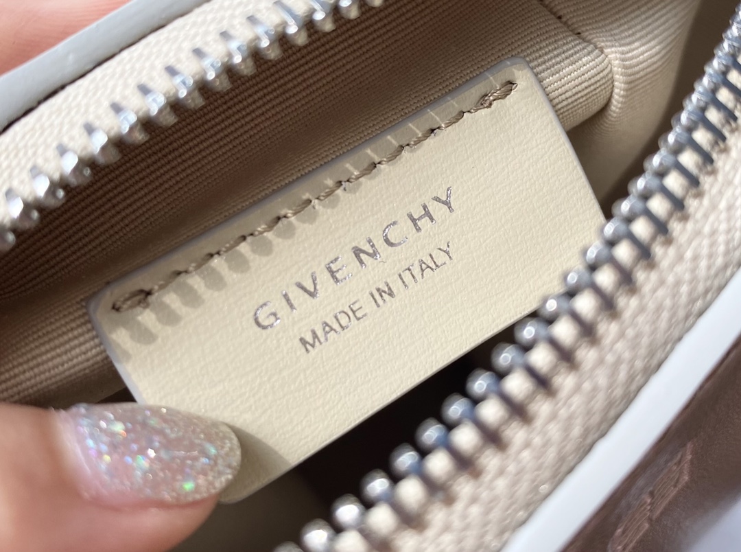 Givenchy Antigona Lock Bag