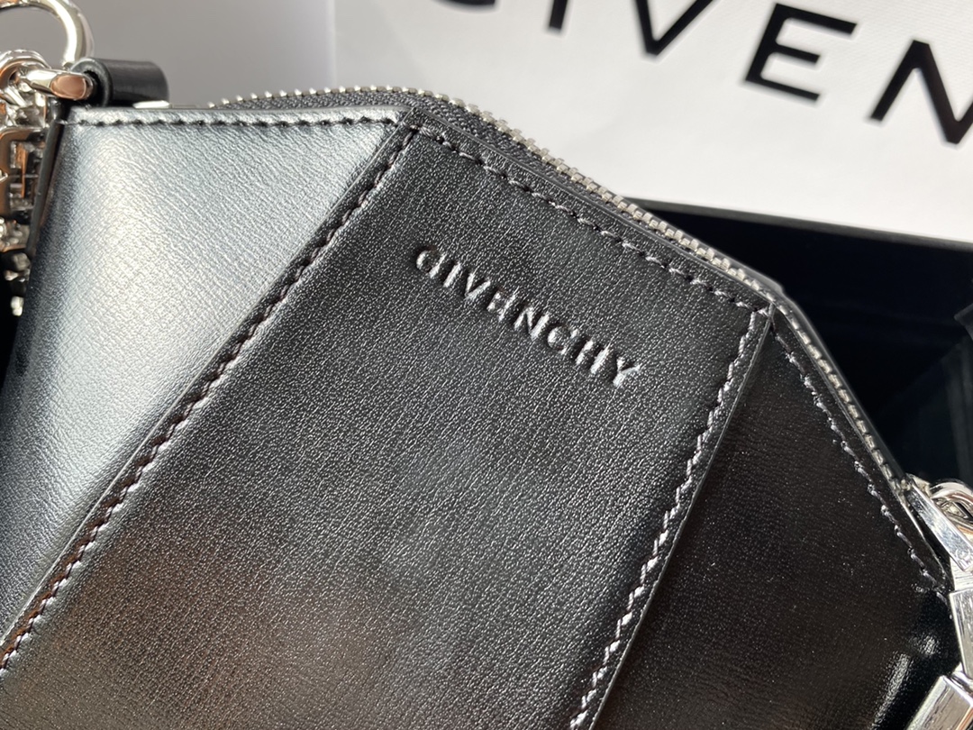 Givenchy Antigona Lock Bag
