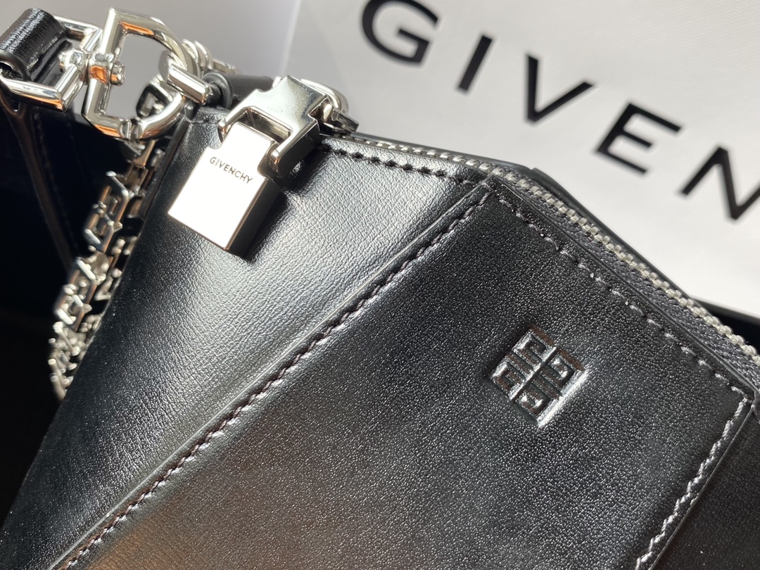 Givenchy Antigona Lock Bag