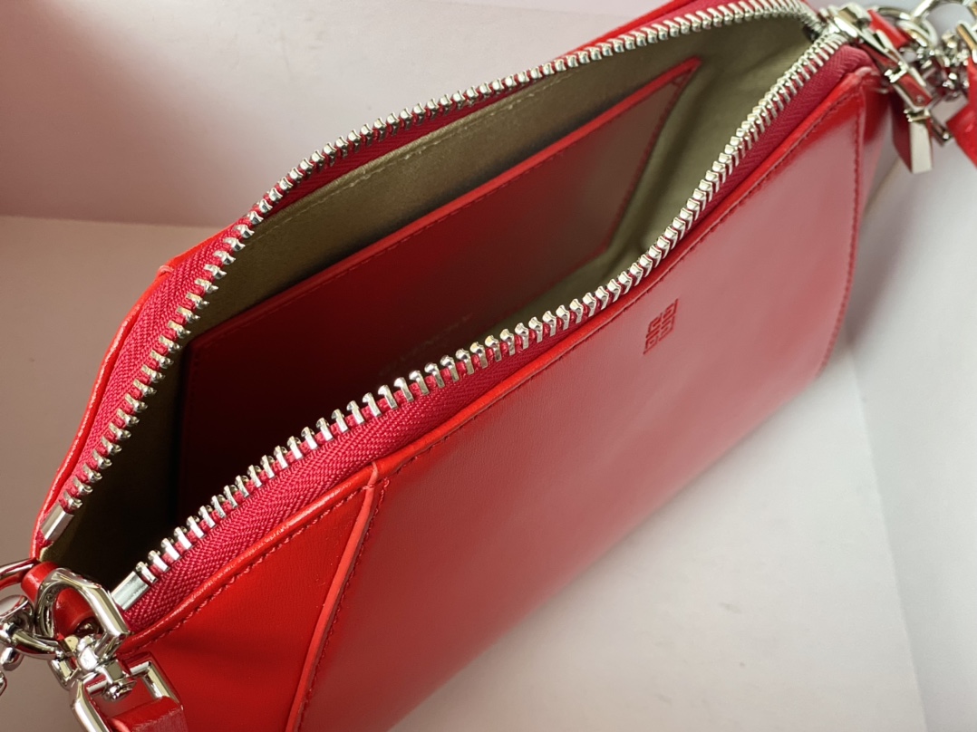Givenchy XS Antigona Bag