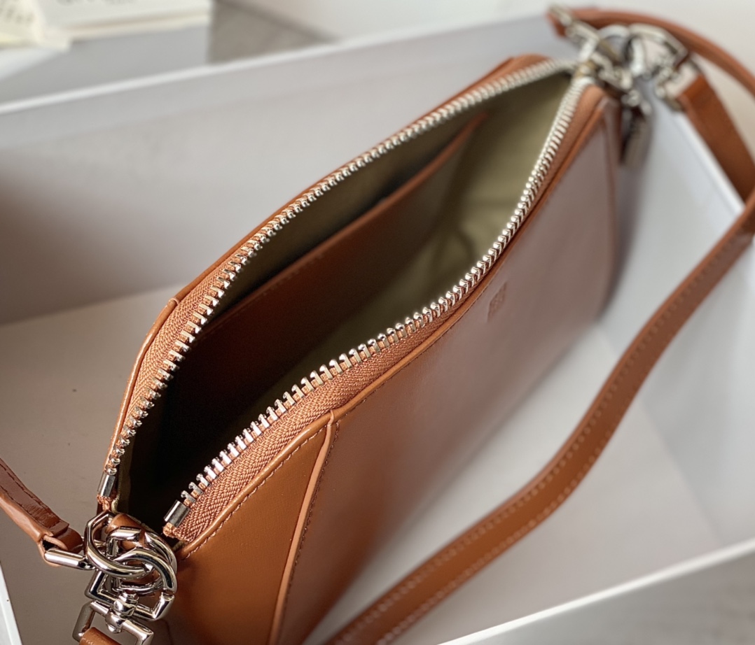 Givenchy XS Antigona Bag