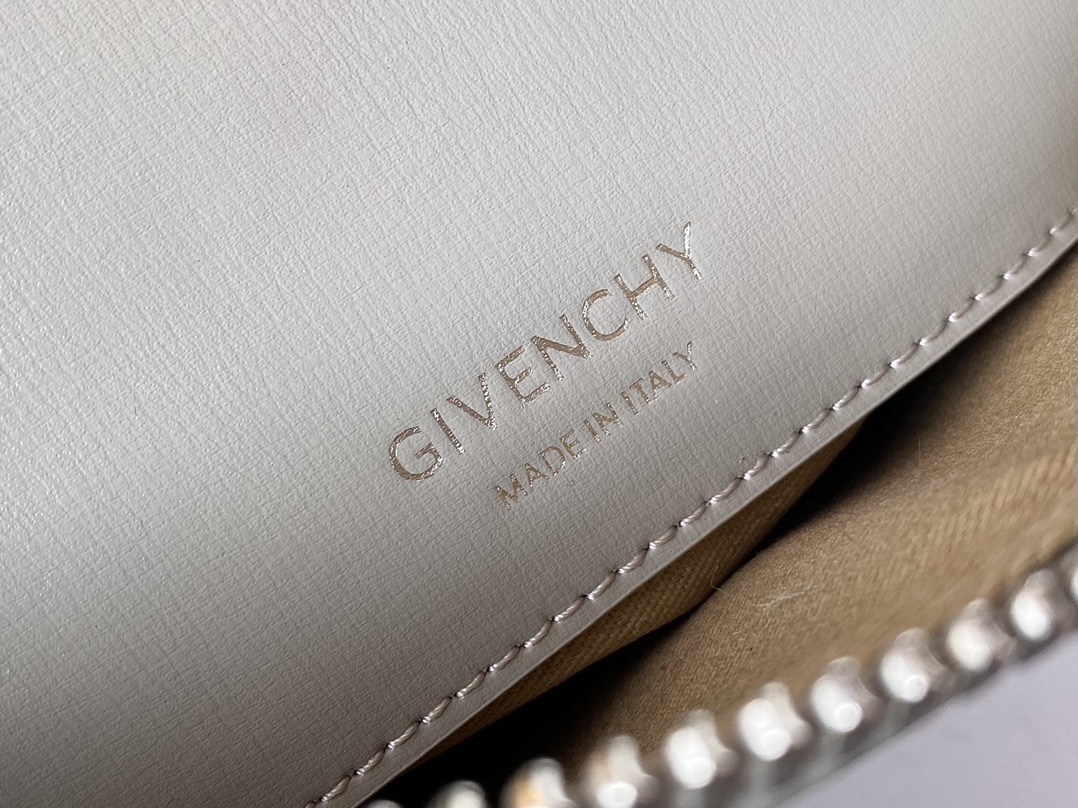 Givenchy XS Antigona Bag