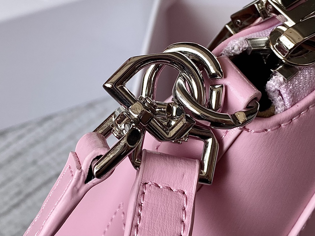 Givenchy XS Antigona Bag