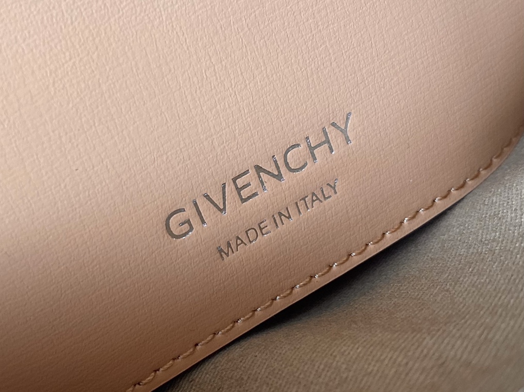 Givenchy XS Antigona Bag