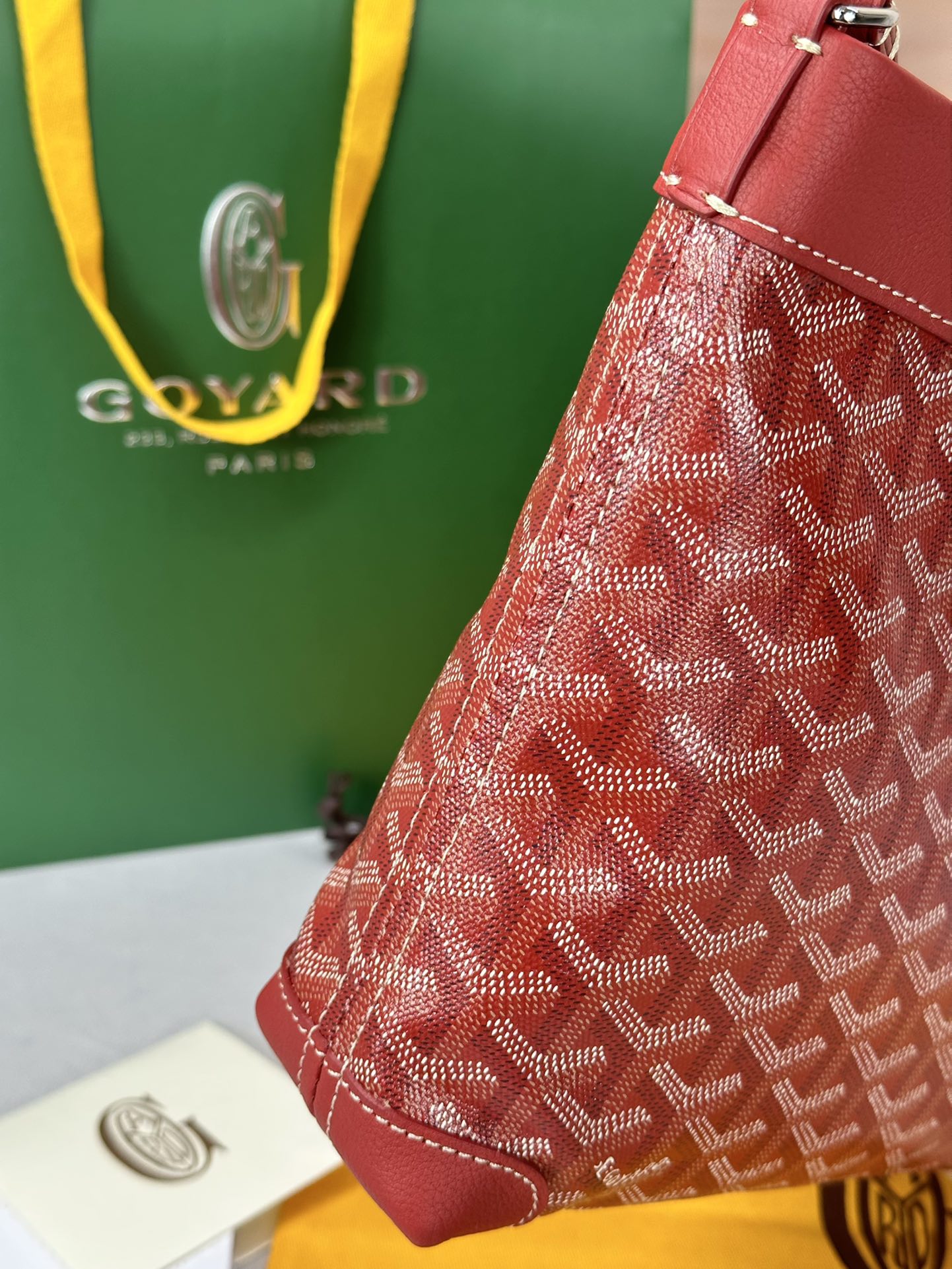 Go*ard conti handbag