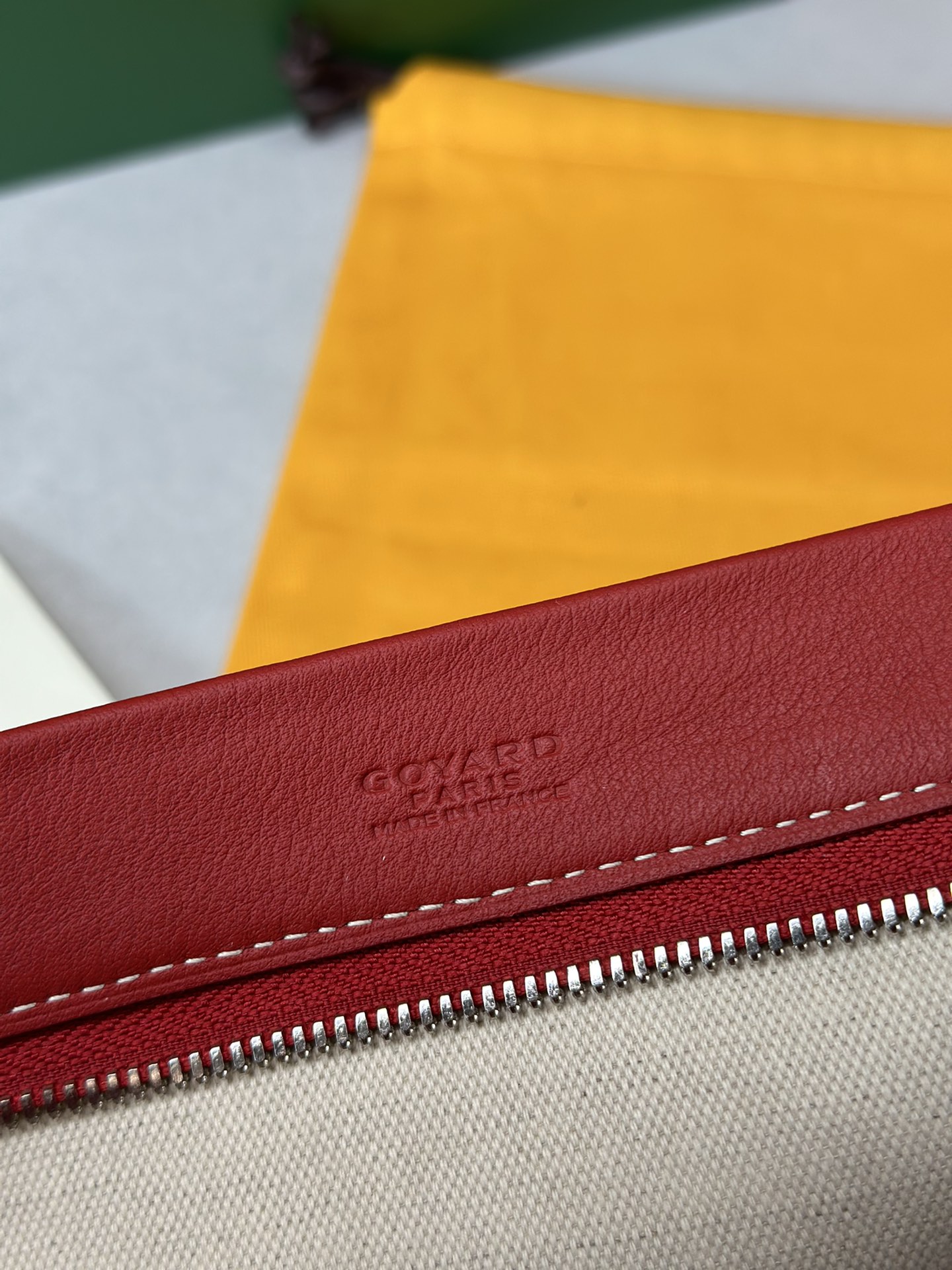 Go*ard conti handbag
