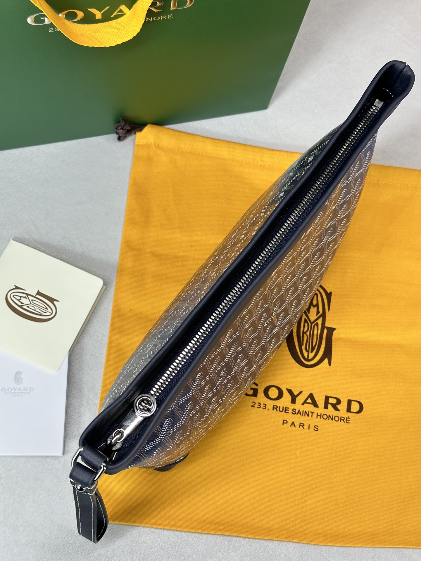 Go*ard conti handbag