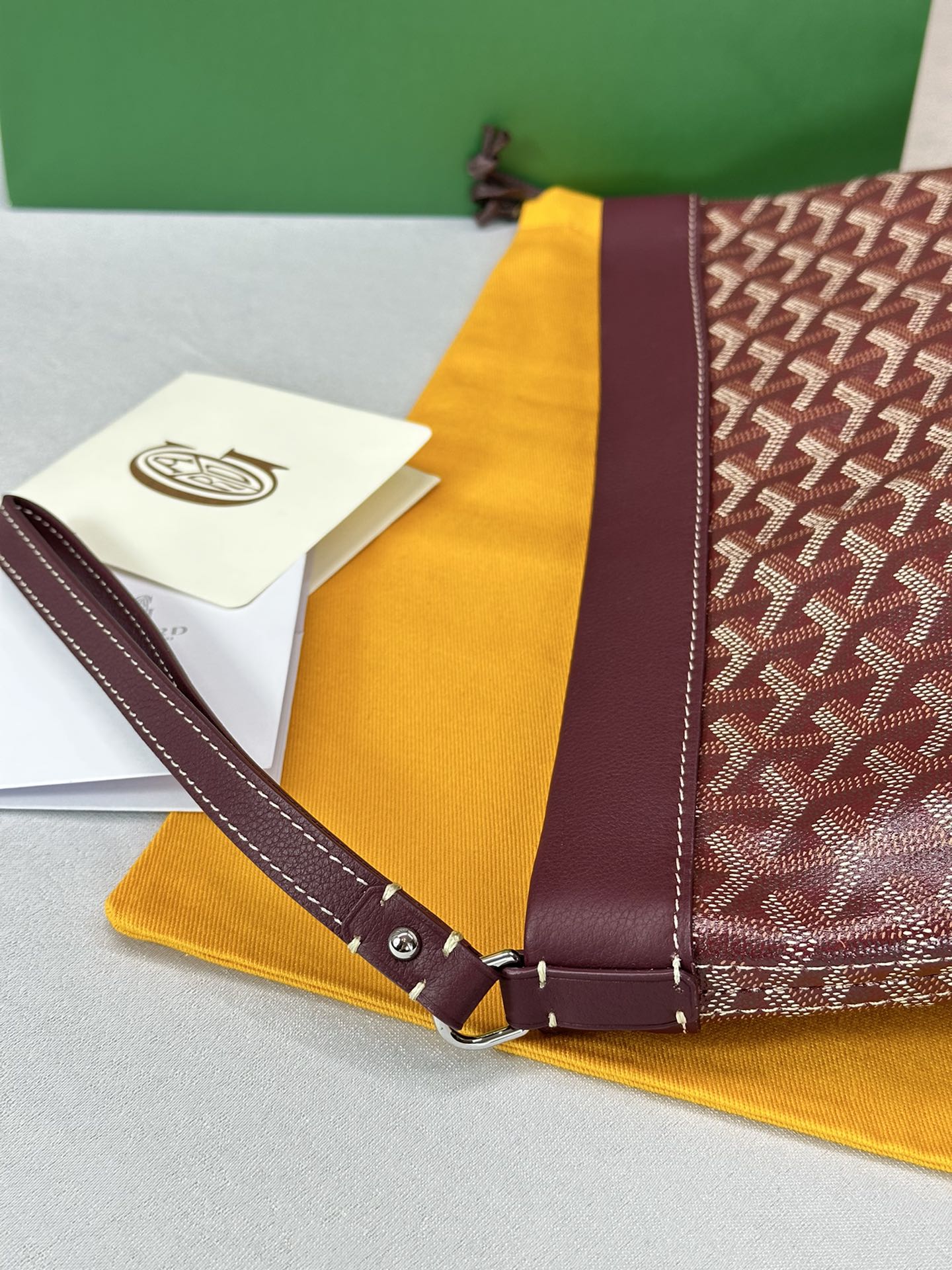 Go*ard conti handbag