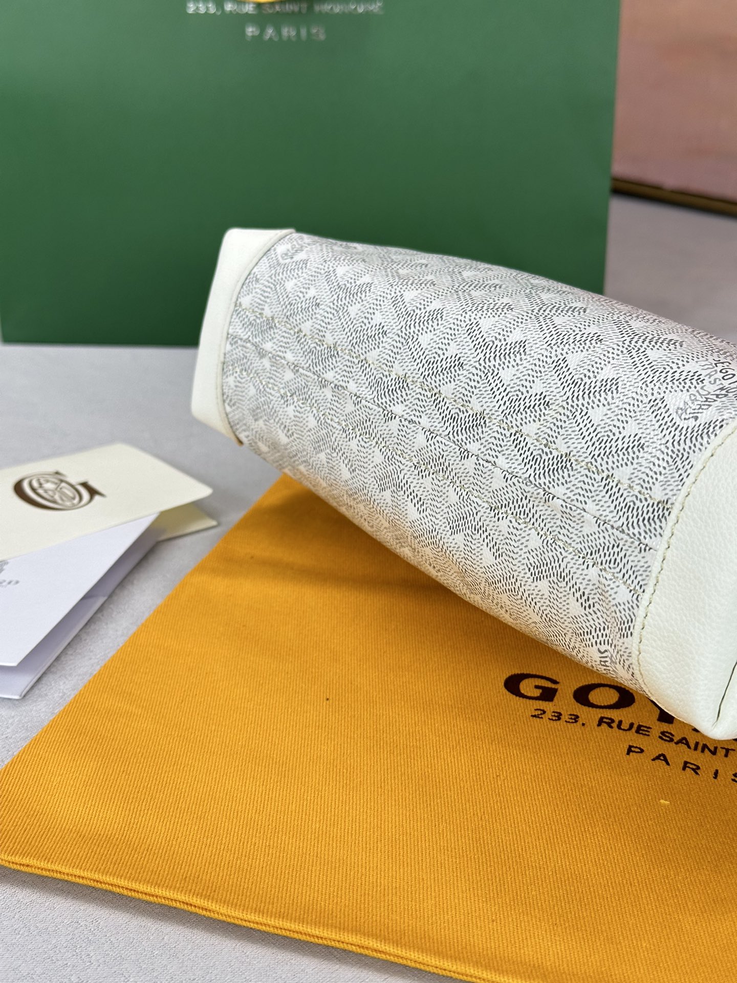 Go*ard conti handbag