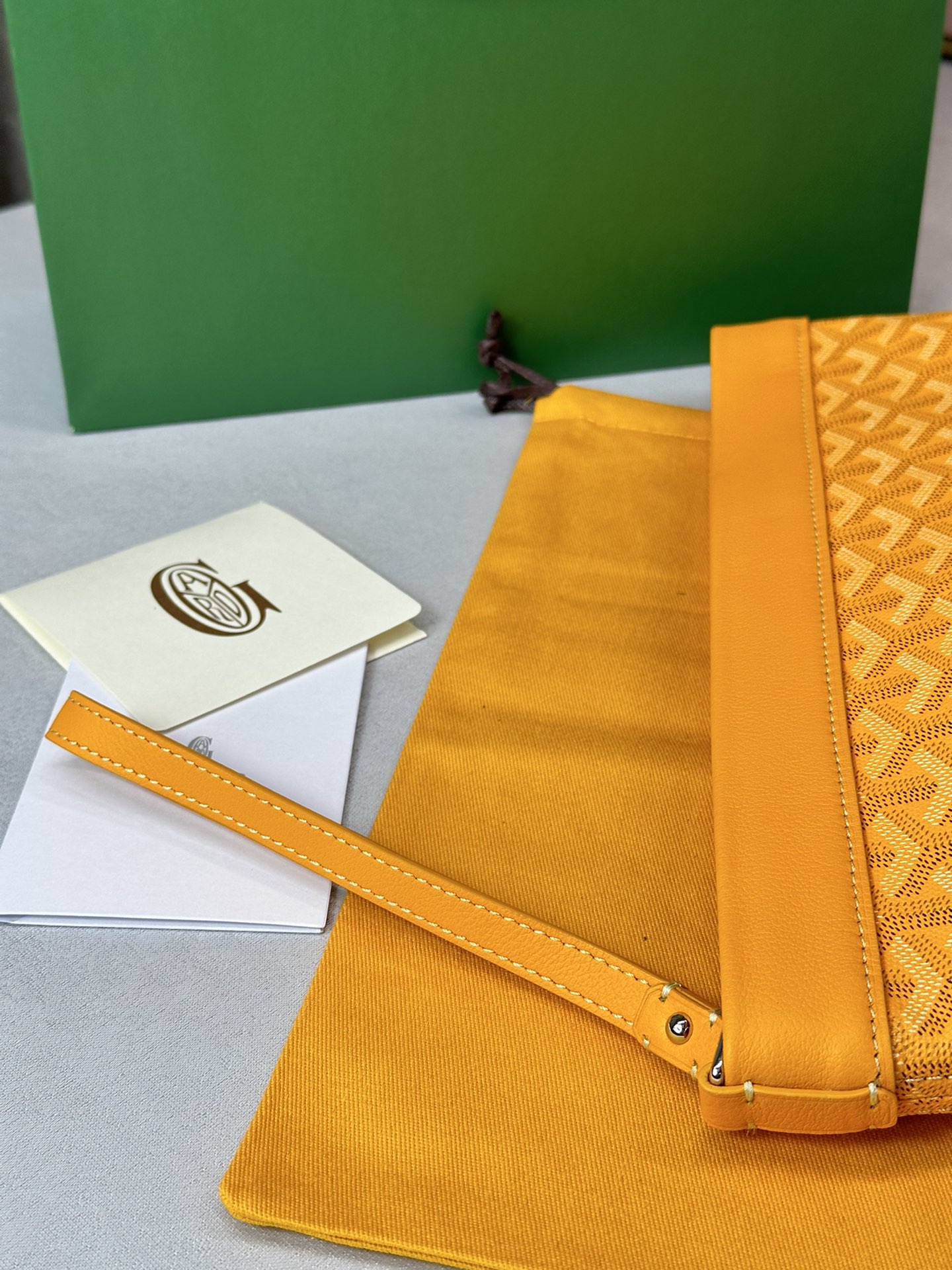 Go*ard conti handbag