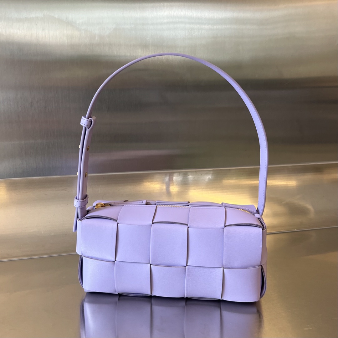 bo*te*ga Ve*ne*ta bv small brick cassette