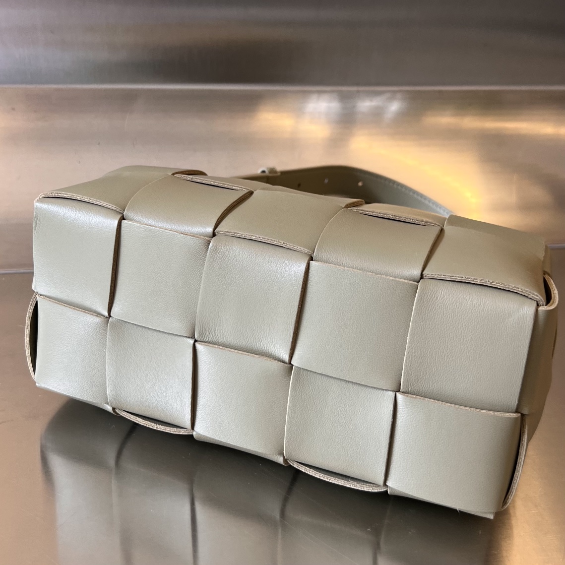 bo*te*ga Ve*ne*ta bv small brick cassette