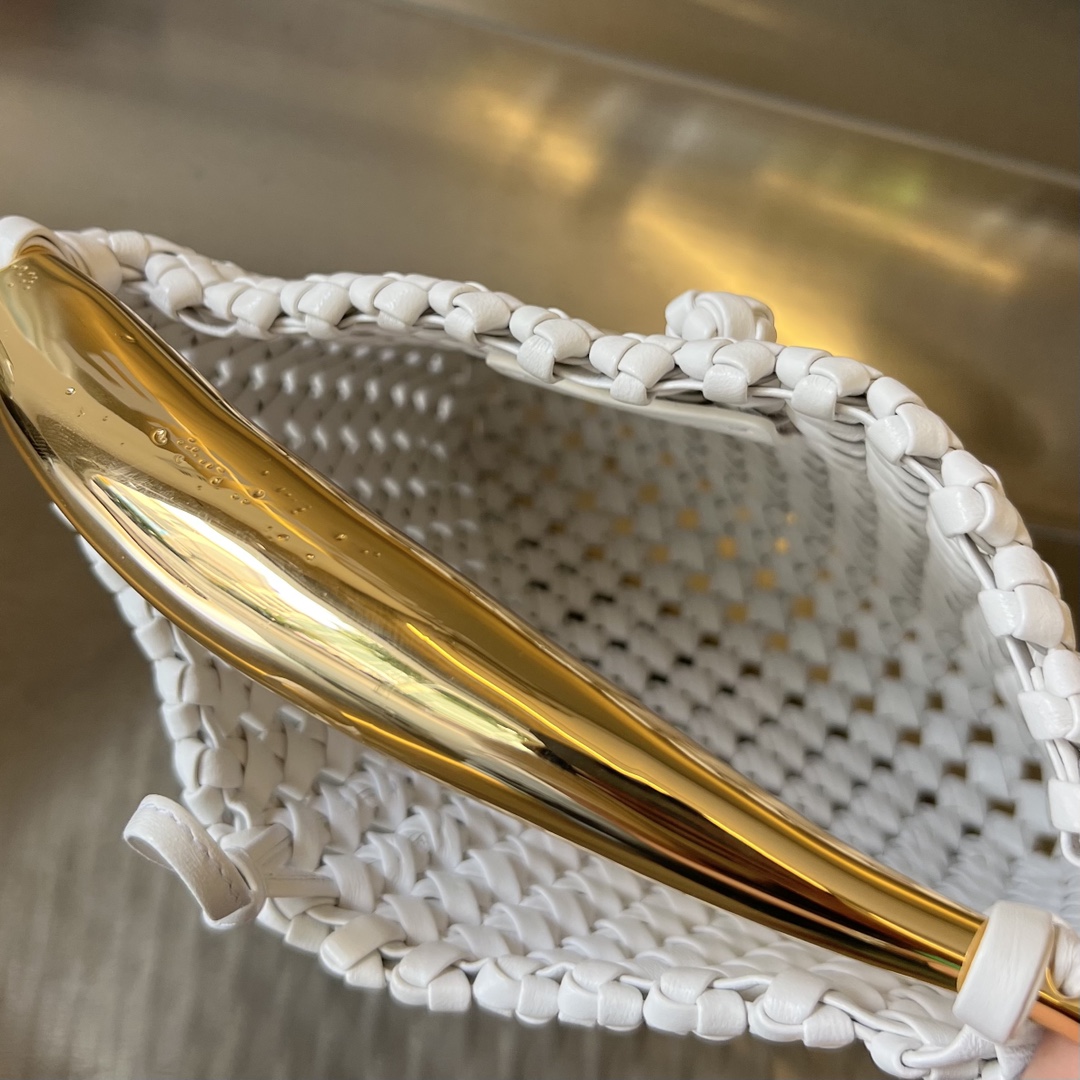 bo*te*ga Ve*ne*ta bv sardine bag
