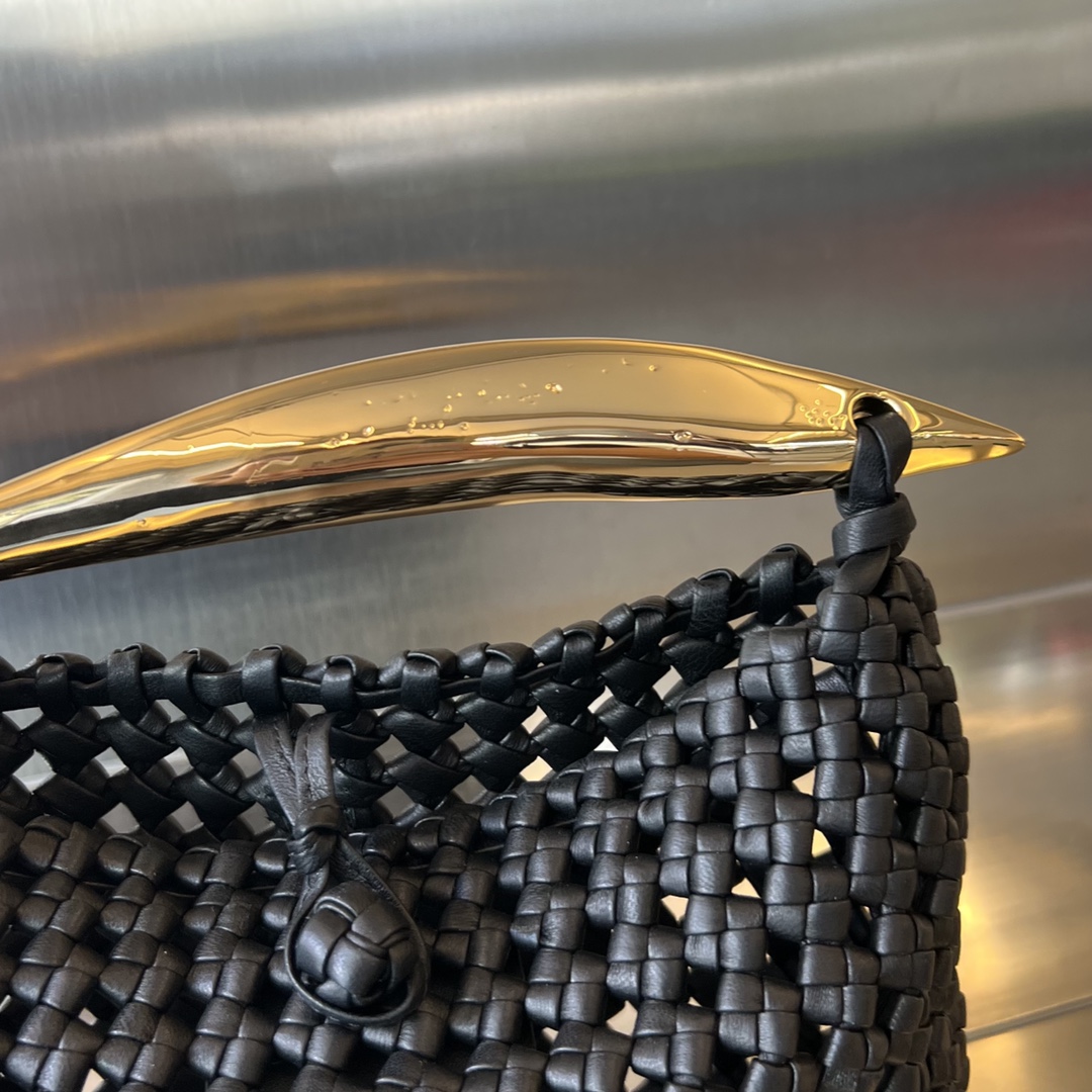 bo*te*ga Ve*ne*ta bv sardine bag