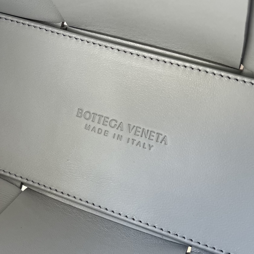 bo*te*ga Ve*ne*ta bv mini arco tote bag