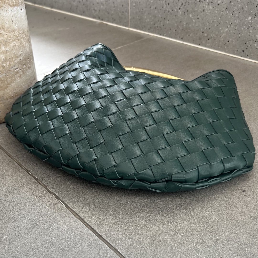 bo*te*ga Ve*ne*ta sardine top handle bag