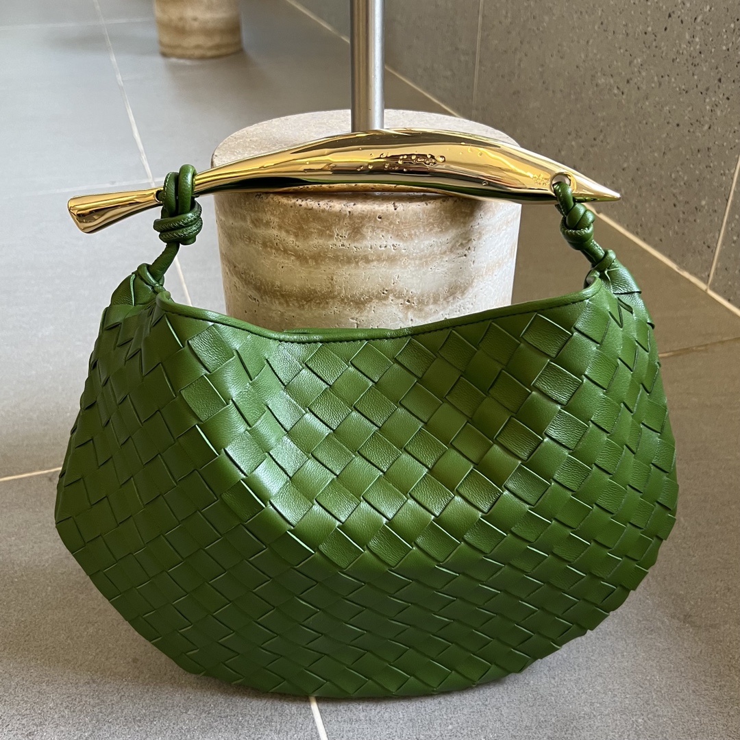 bo*te*ga Ve*ne*ta sardine top handle bag