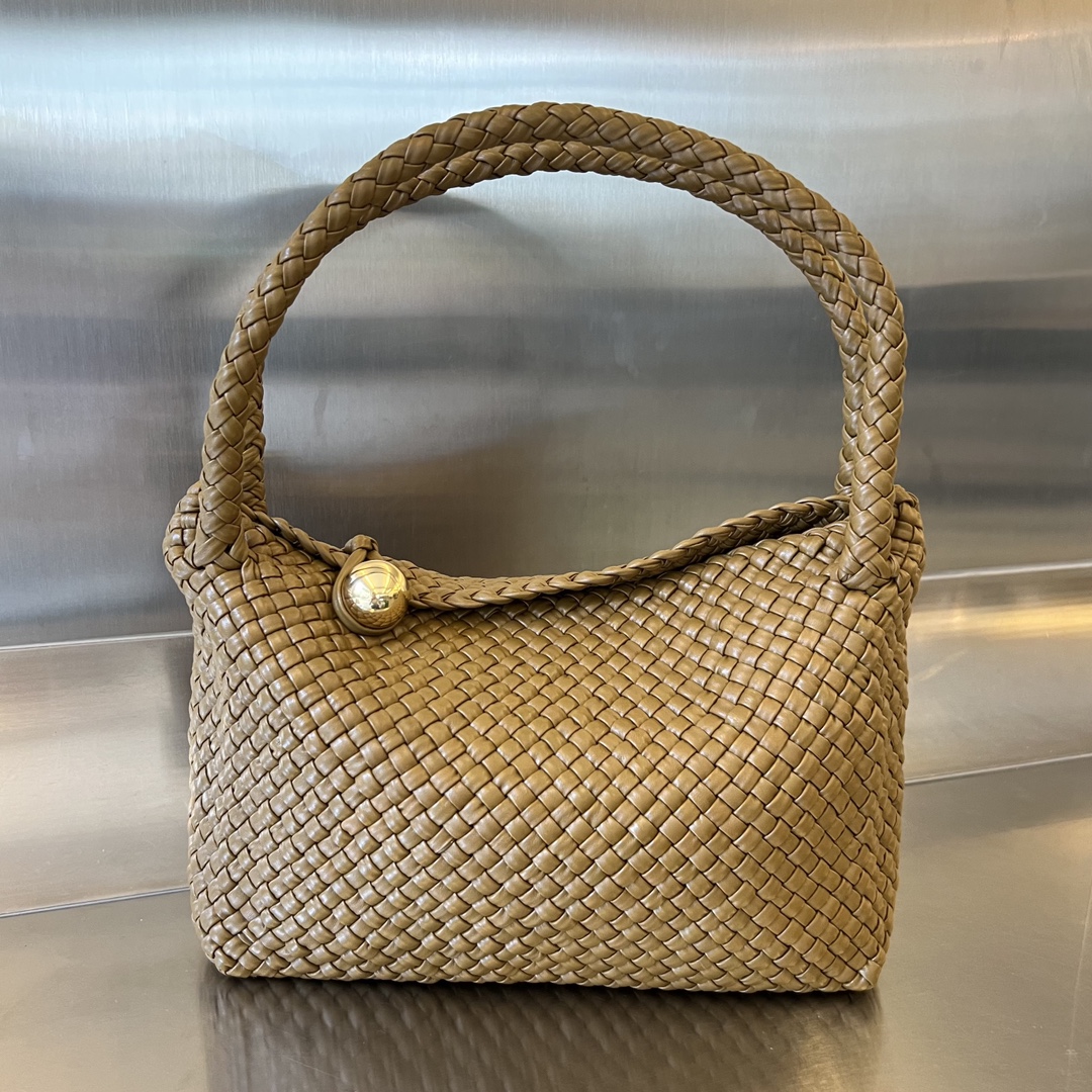 bo*te*ga Ve*ne*ta bv tosca shoulder bag