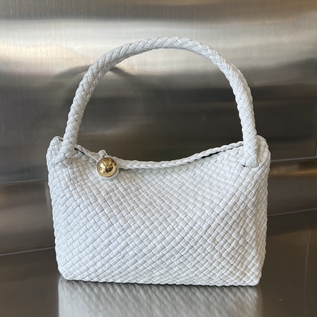 bo*te*ga Ve*ne*ta bv tosca shoulder bag