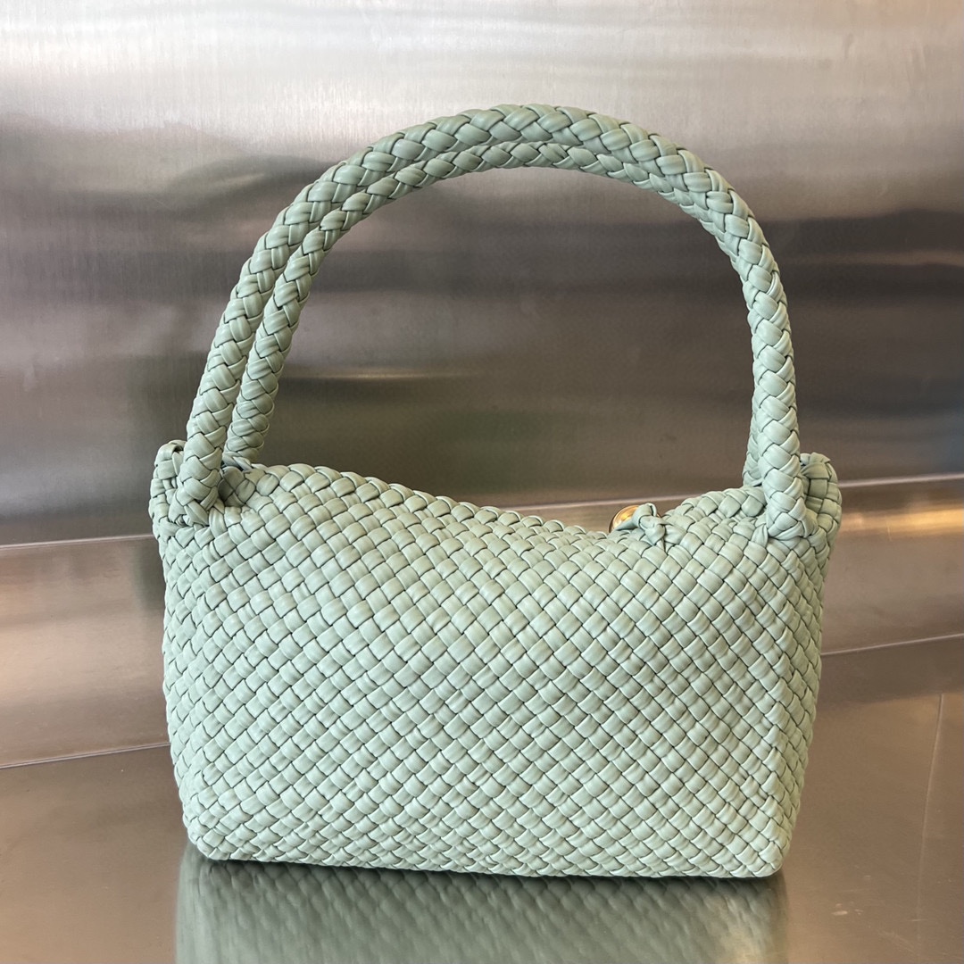 bo*te*ga Ve*ne*ta bv tosca shoulder bag
