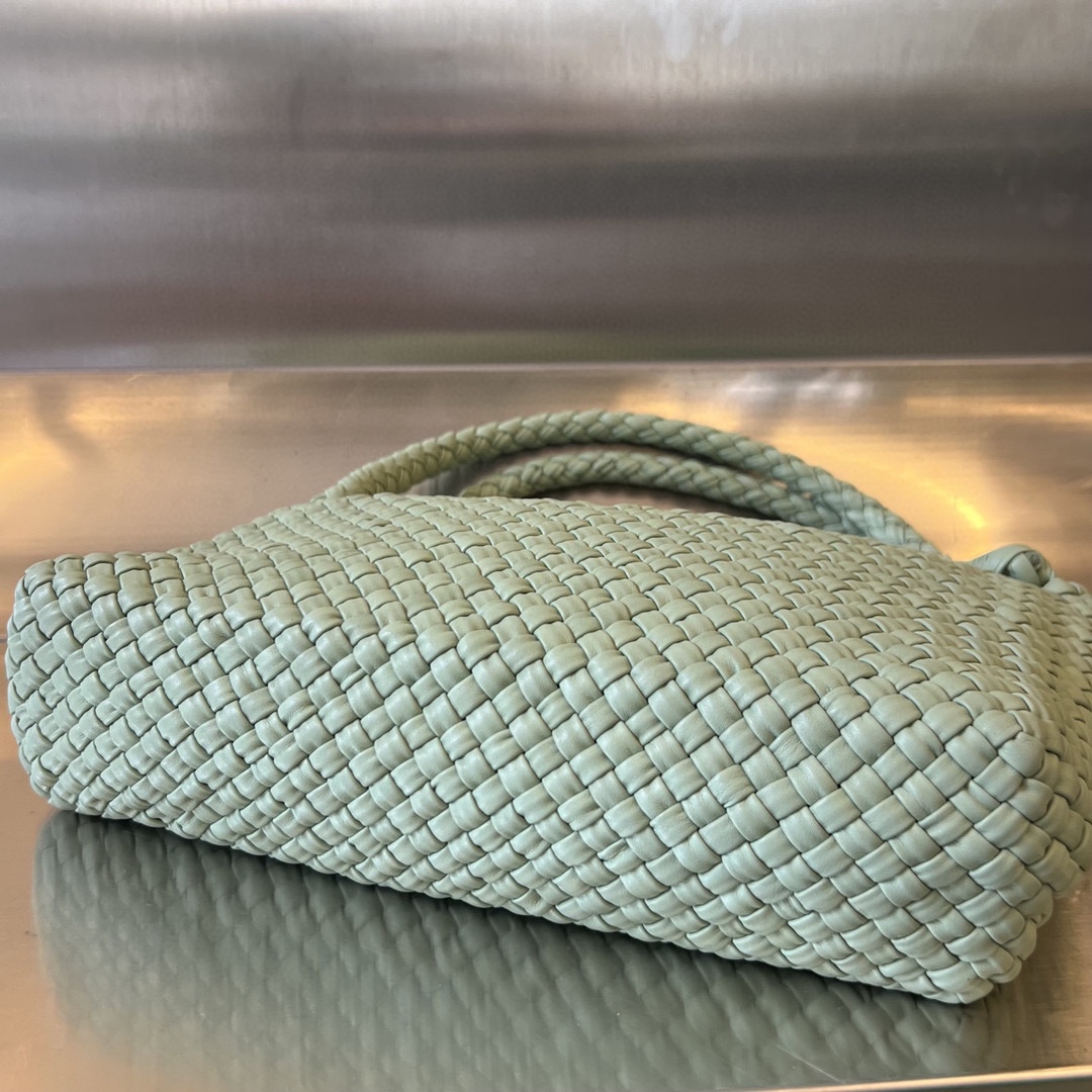 bo*te*ga Ve*ne*ta bv tosca shoulder bag