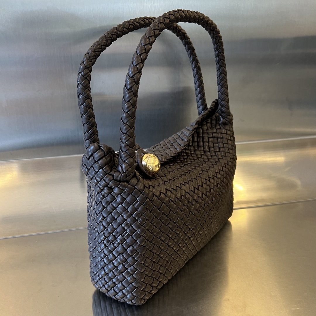 bo*te*ga Ve*ne*ta bv tosca shoulder bag