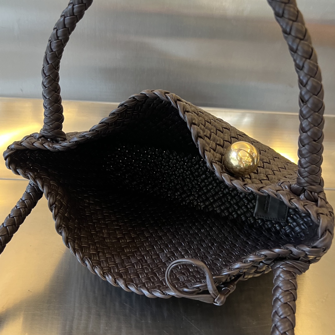 bo*te*ga Ve*ne*ta bv tosca shoulder bag