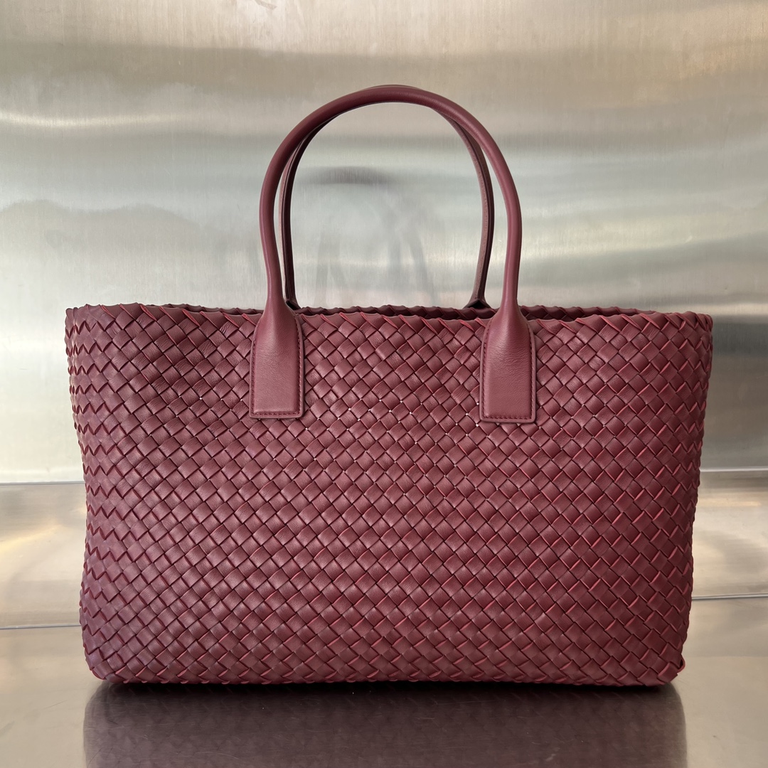 bo*te*ga Ve*ne*ta cabat large bag