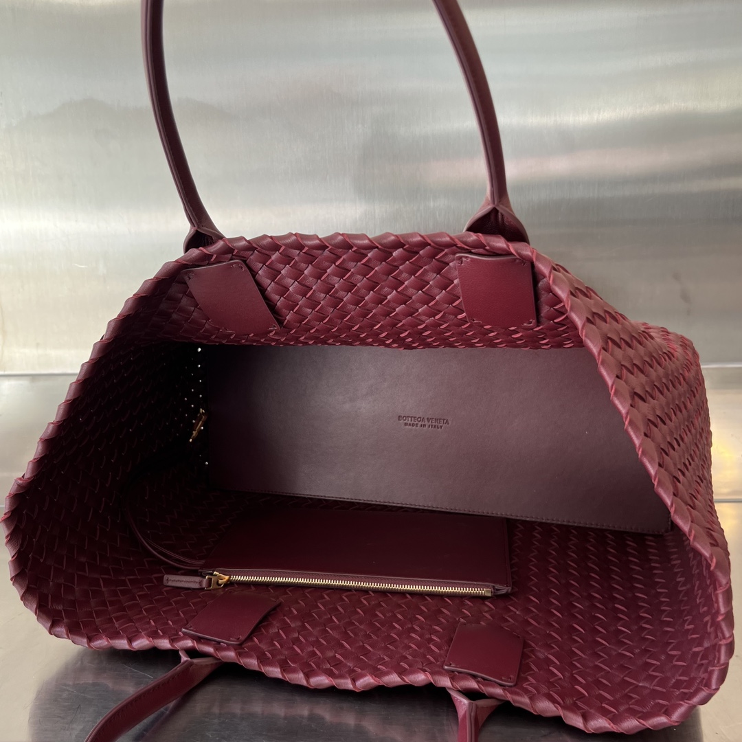 bo*te*ga Ve*ne*ta cabat large bag