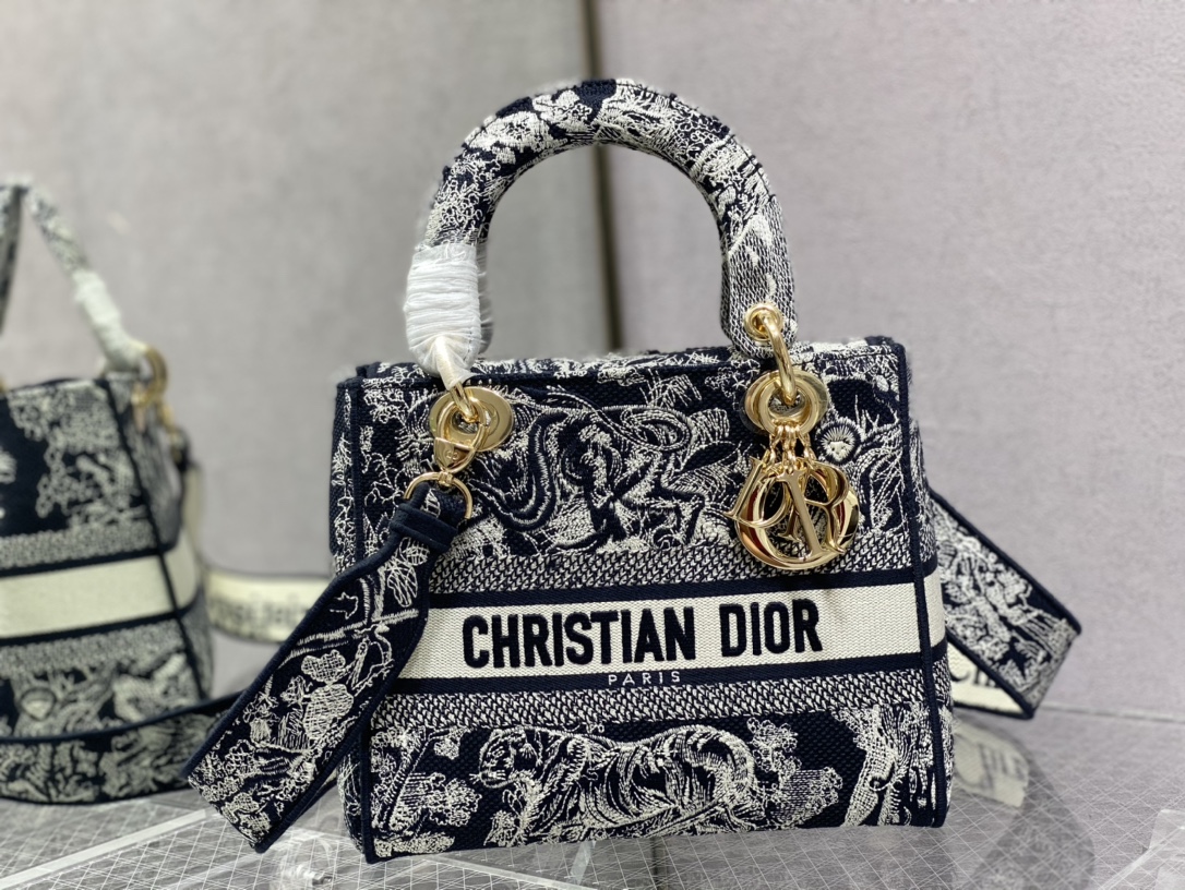 D*or medium lady d-lite bag