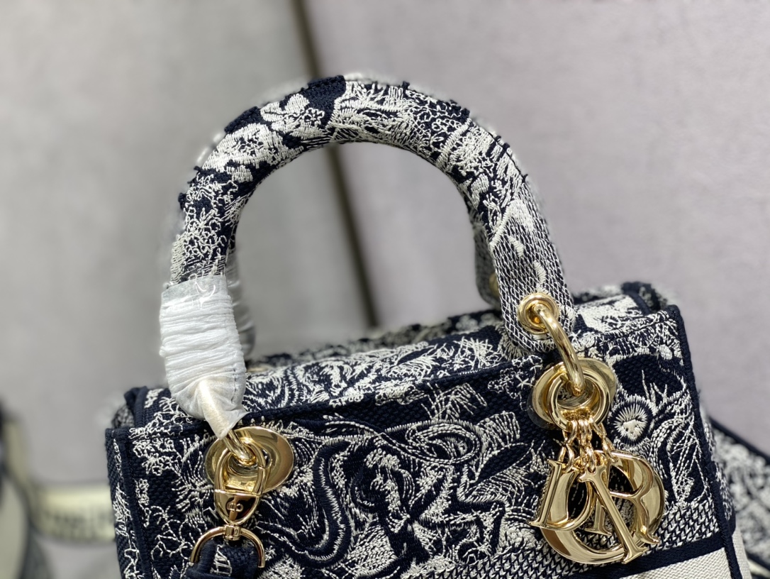 D*or medium lady d-lite bag