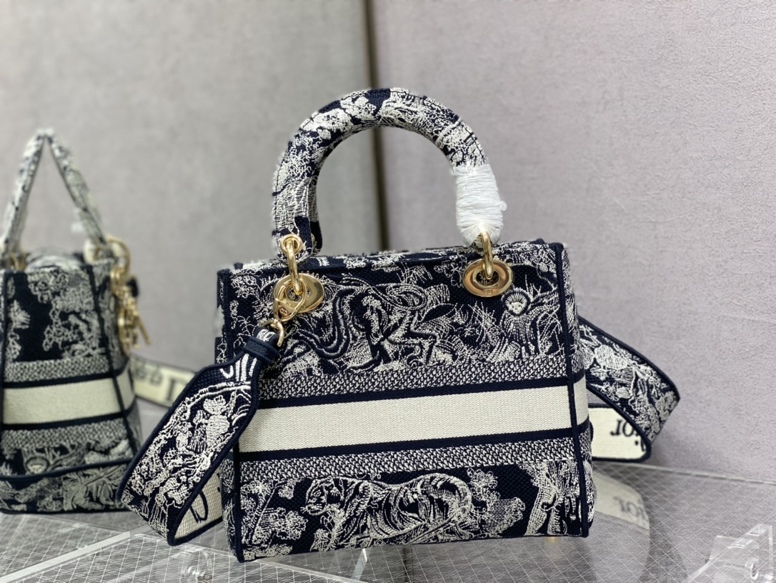 D*or medium lady d-lite bag