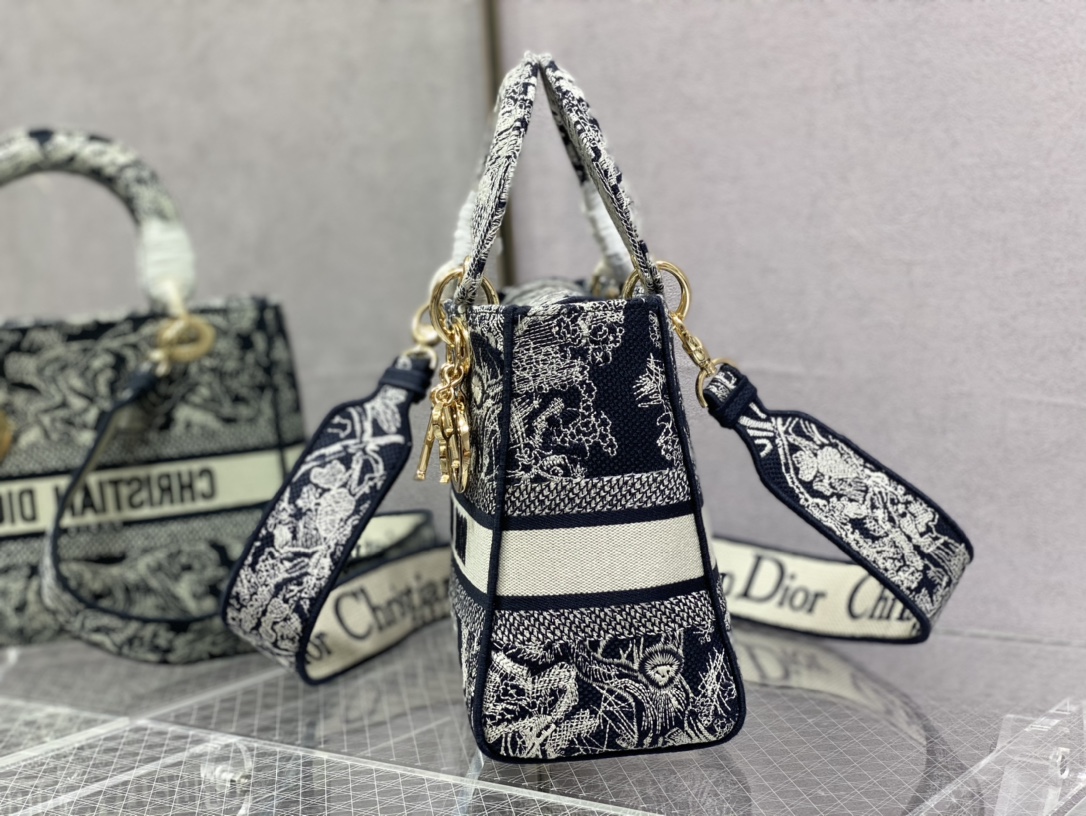 D*or medium lady d-lite bag