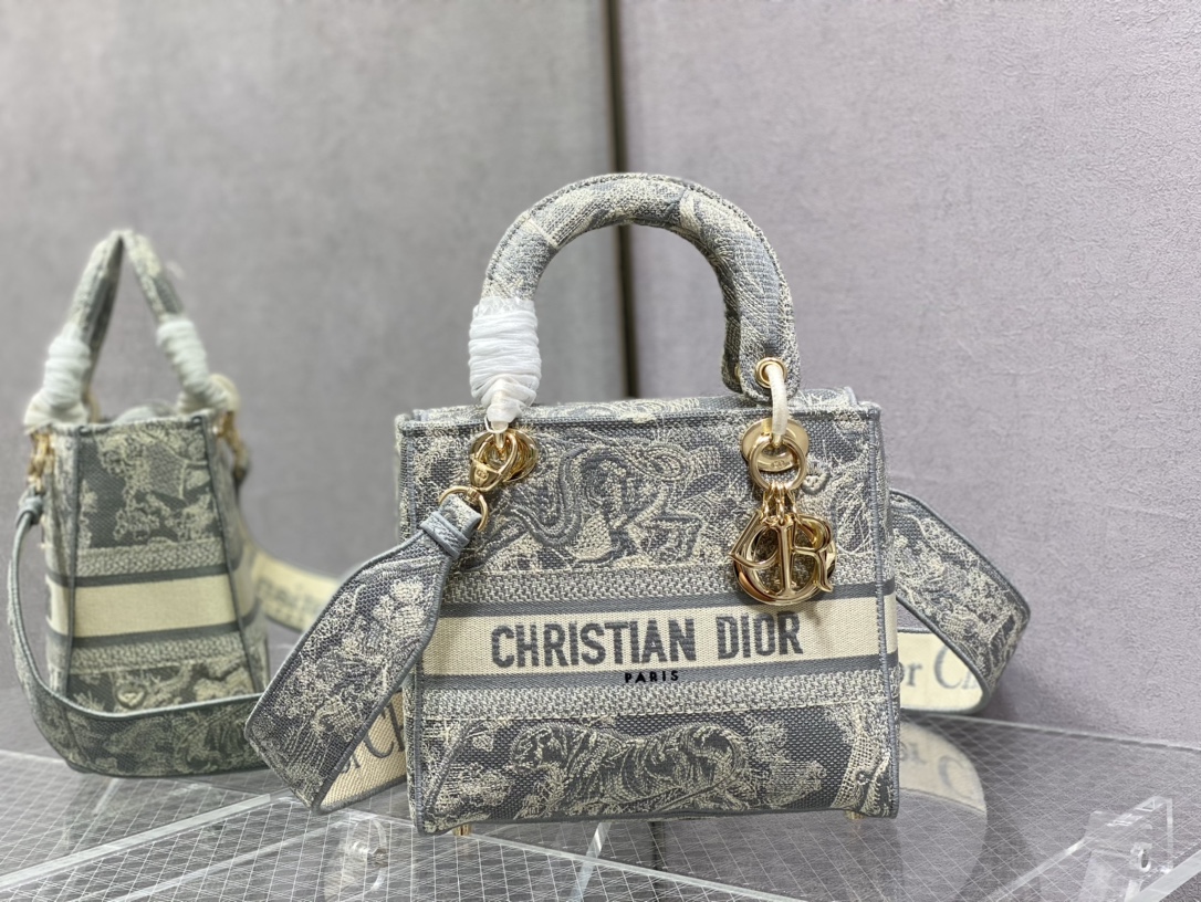 D*or medium lady d-lite bag