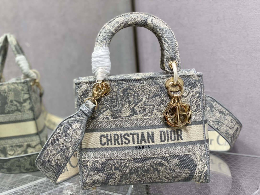 D*or medium lady d-lite bag