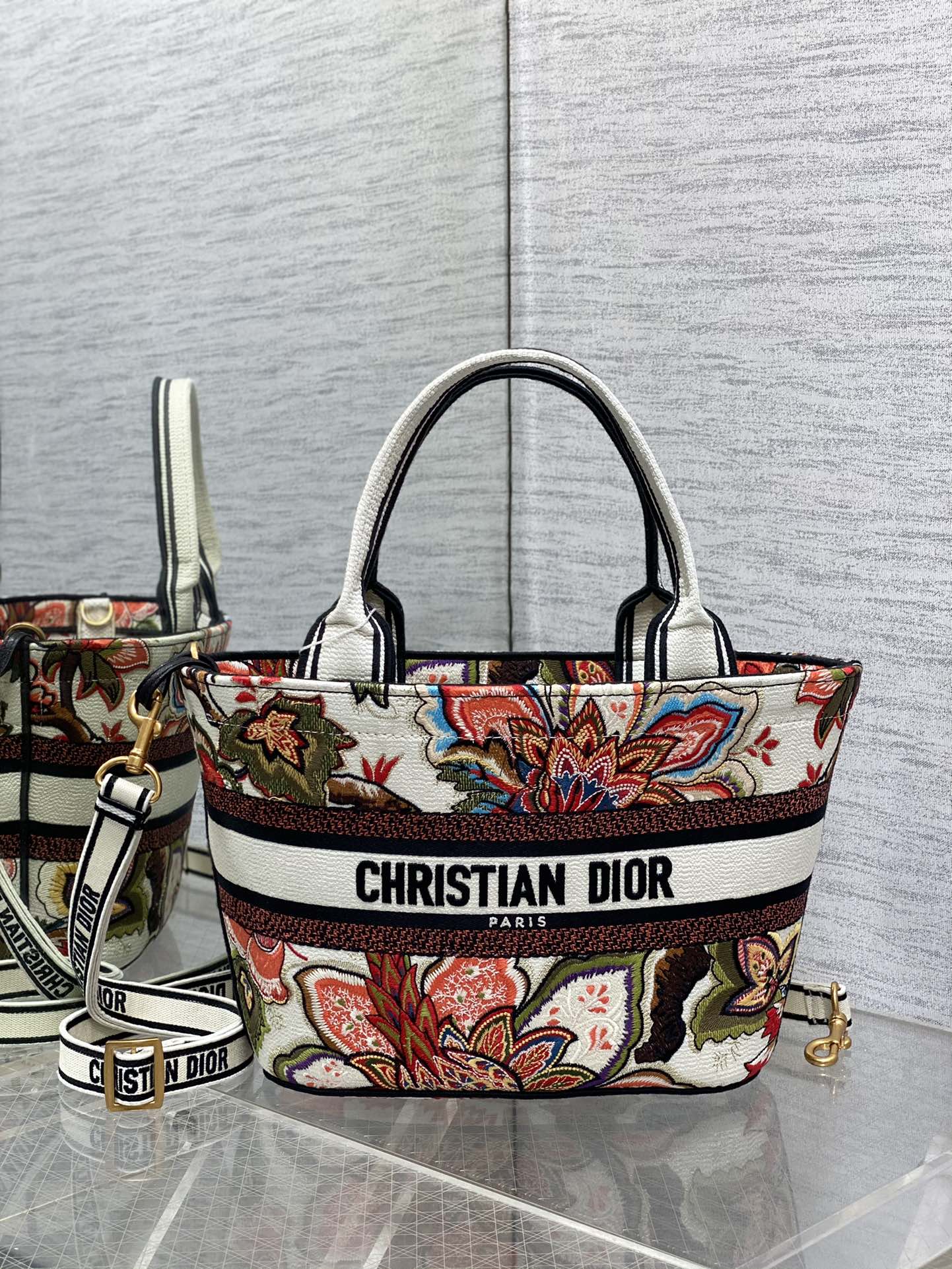 D*or hat basket bag