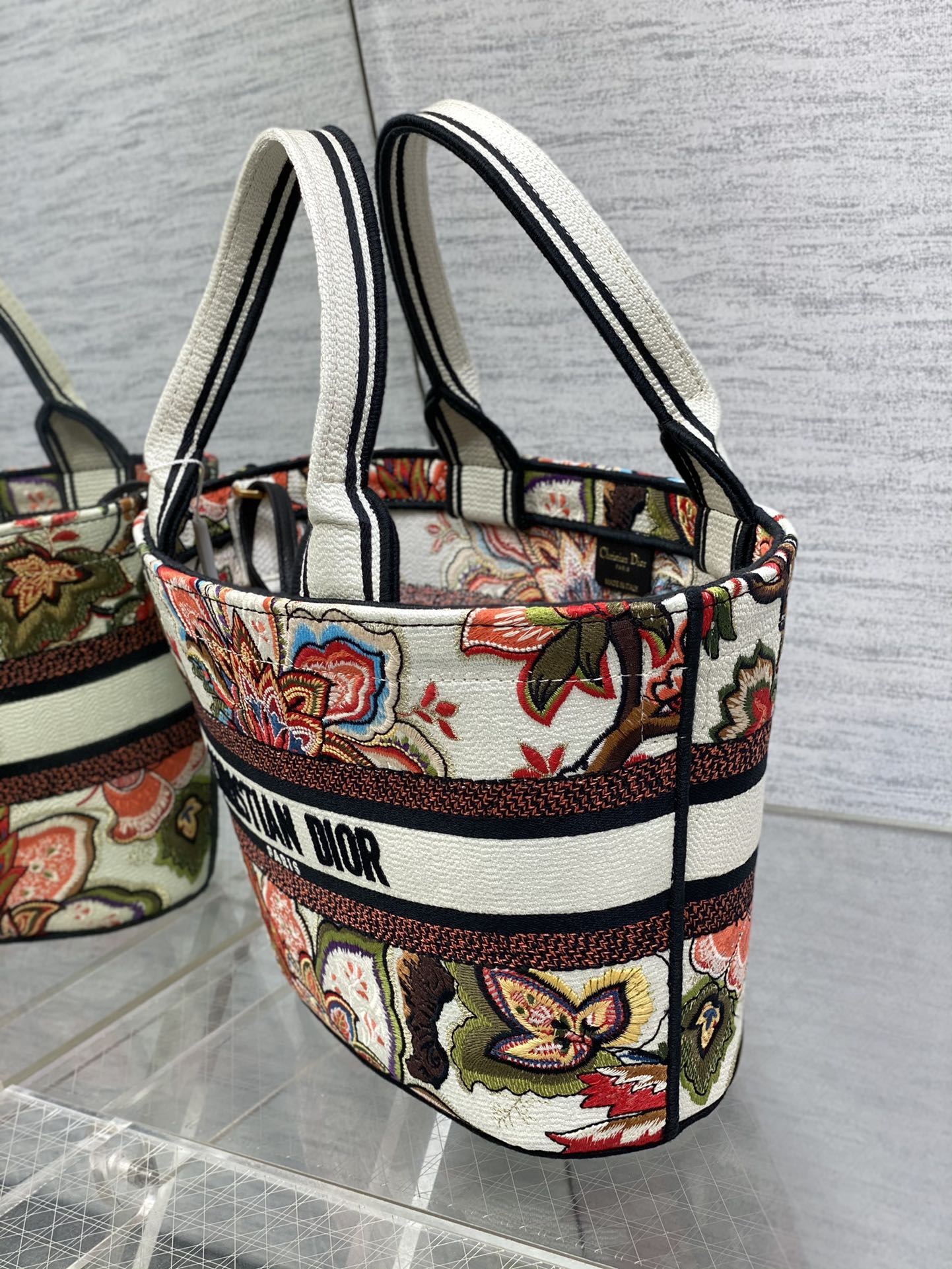 D*or hat basket bag