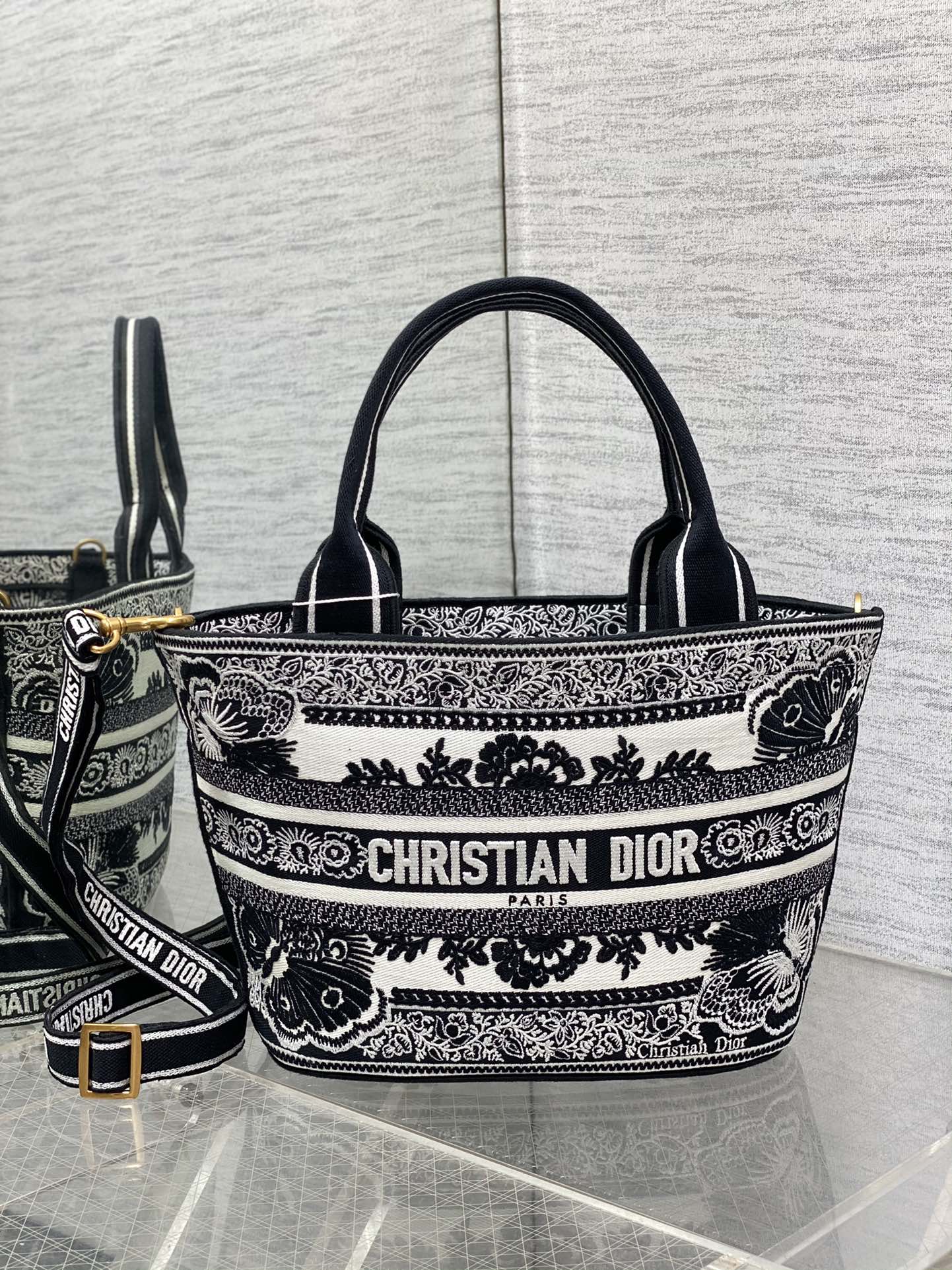 D*or hat basket bag